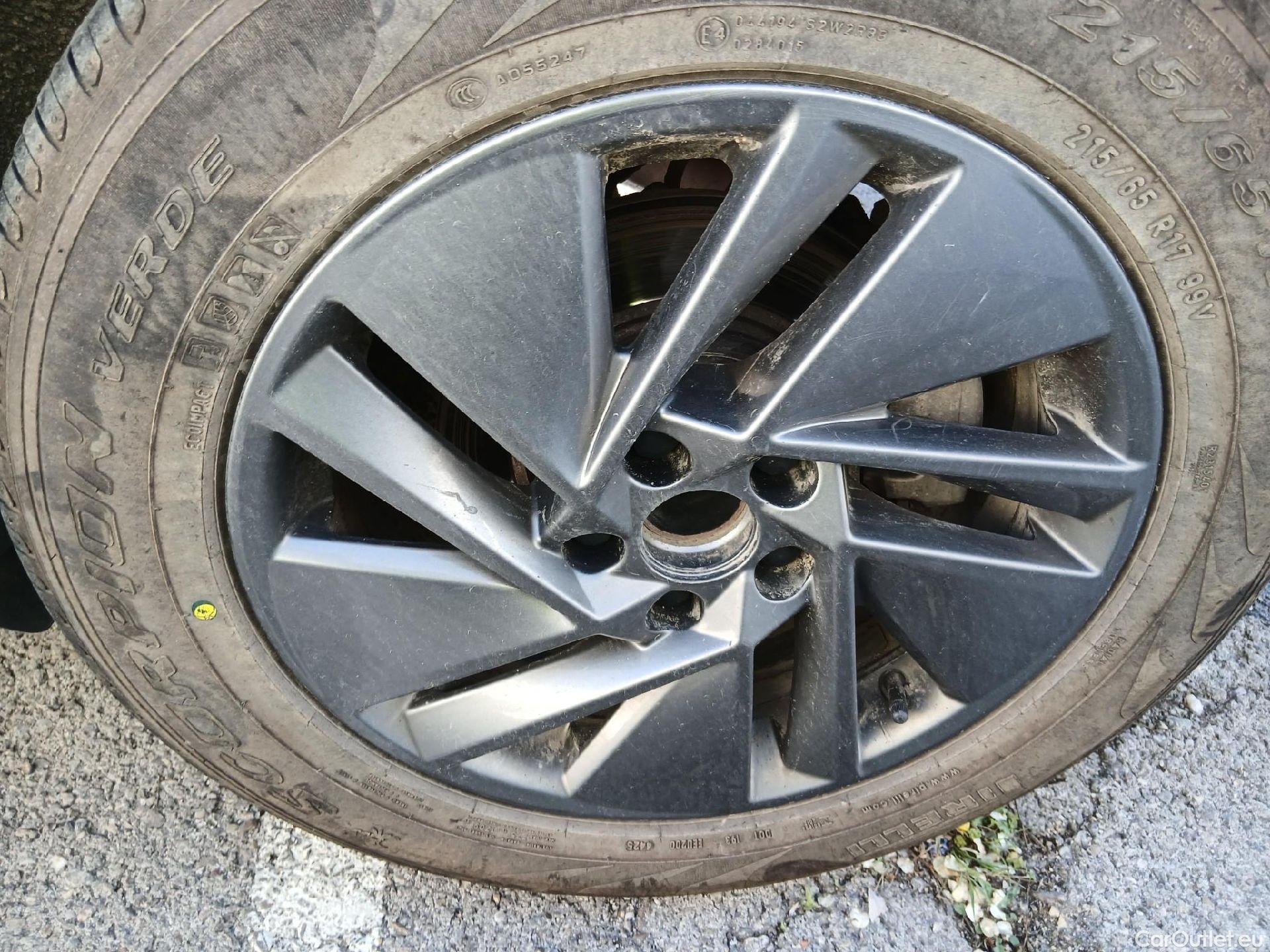  Nissan  Qashqai NISSAN  / 2021 / 5P / todoterreno DIG-T 103kW (140CV) mHEV 4x2 Acenta #17