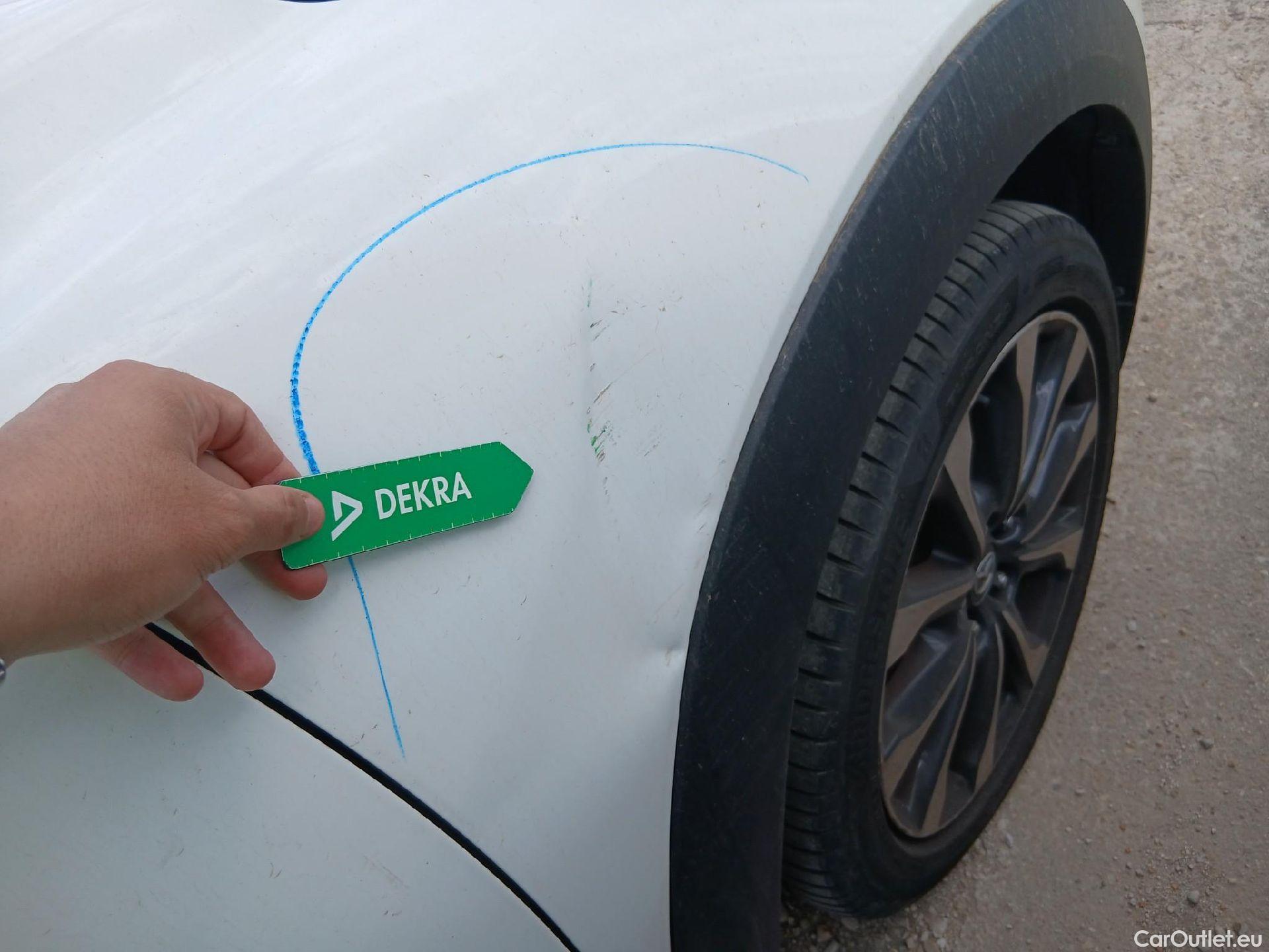  Mazda  CX-3 MAZDA  / 2015 / 5P / todoterreno 1.8 D 85kW (115CV) 2WD Zenith #23