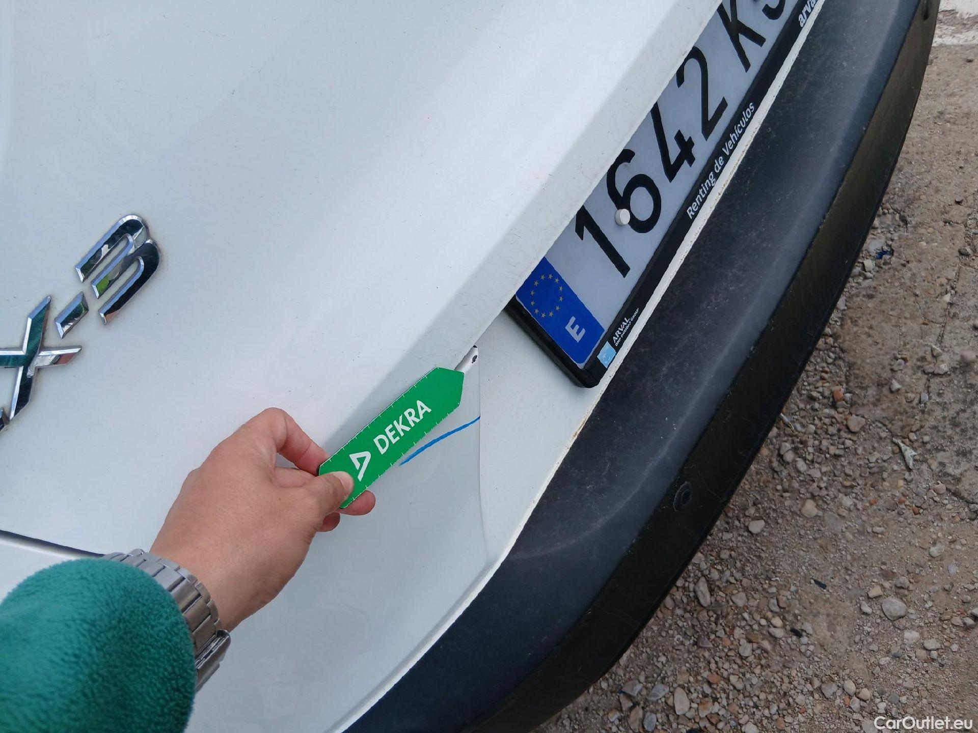  Mazda  CX-3 MAZDA  / 2015 / 5P / todoterreno 1.8 D 85kW (115CV) 2WD Zenith #14