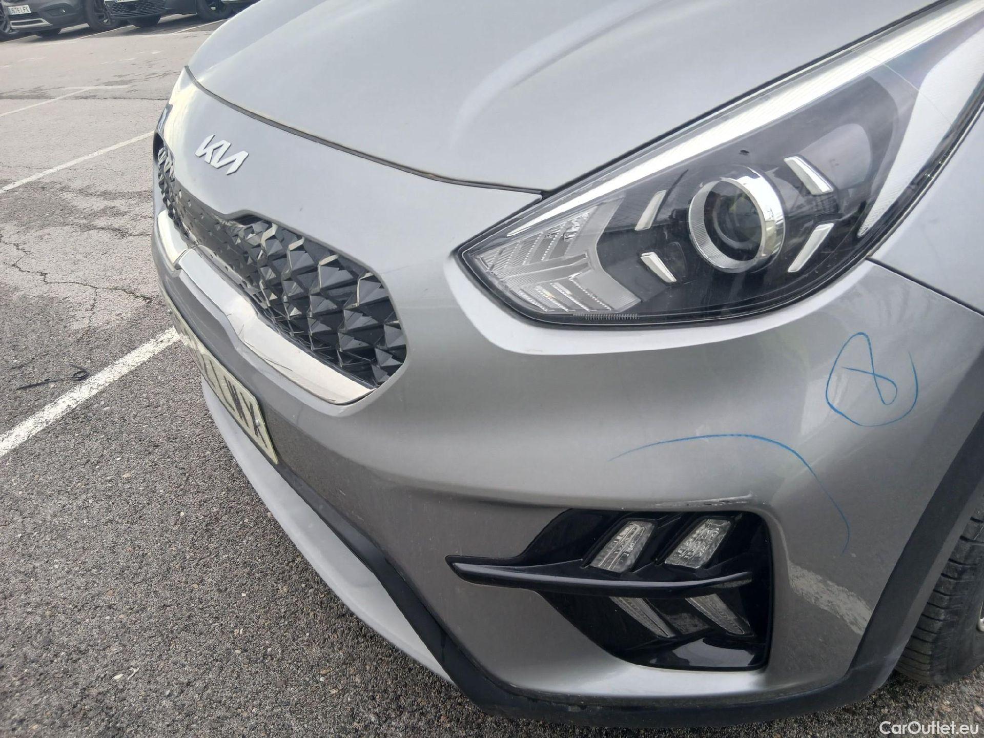  KIA  Niro KIA  / 2019 / 5P / crossover 1.6 GDi HEV 104kW (141CV) Drive #3