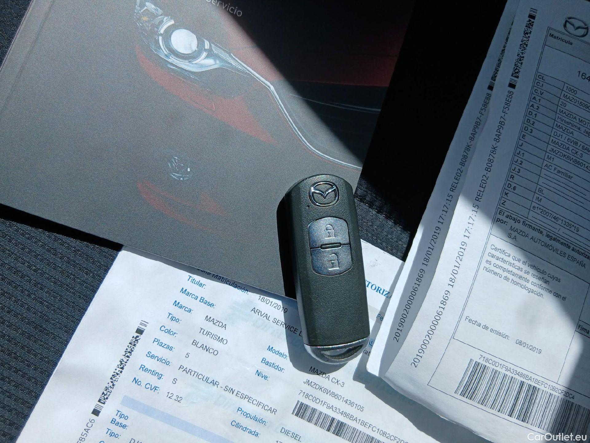  Mazda  CX-3 MAZDA  / 2015 / 5P / todoterreno 1.8 D 85kW (115CV) 2WD Zenith #1