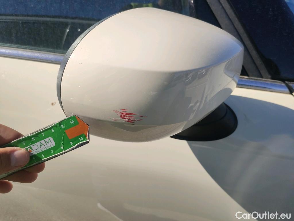  Mini  Cooper MINI MINI / 2014 / 5P / berlina con portón ONE 5 PUERTAS (CX) #27