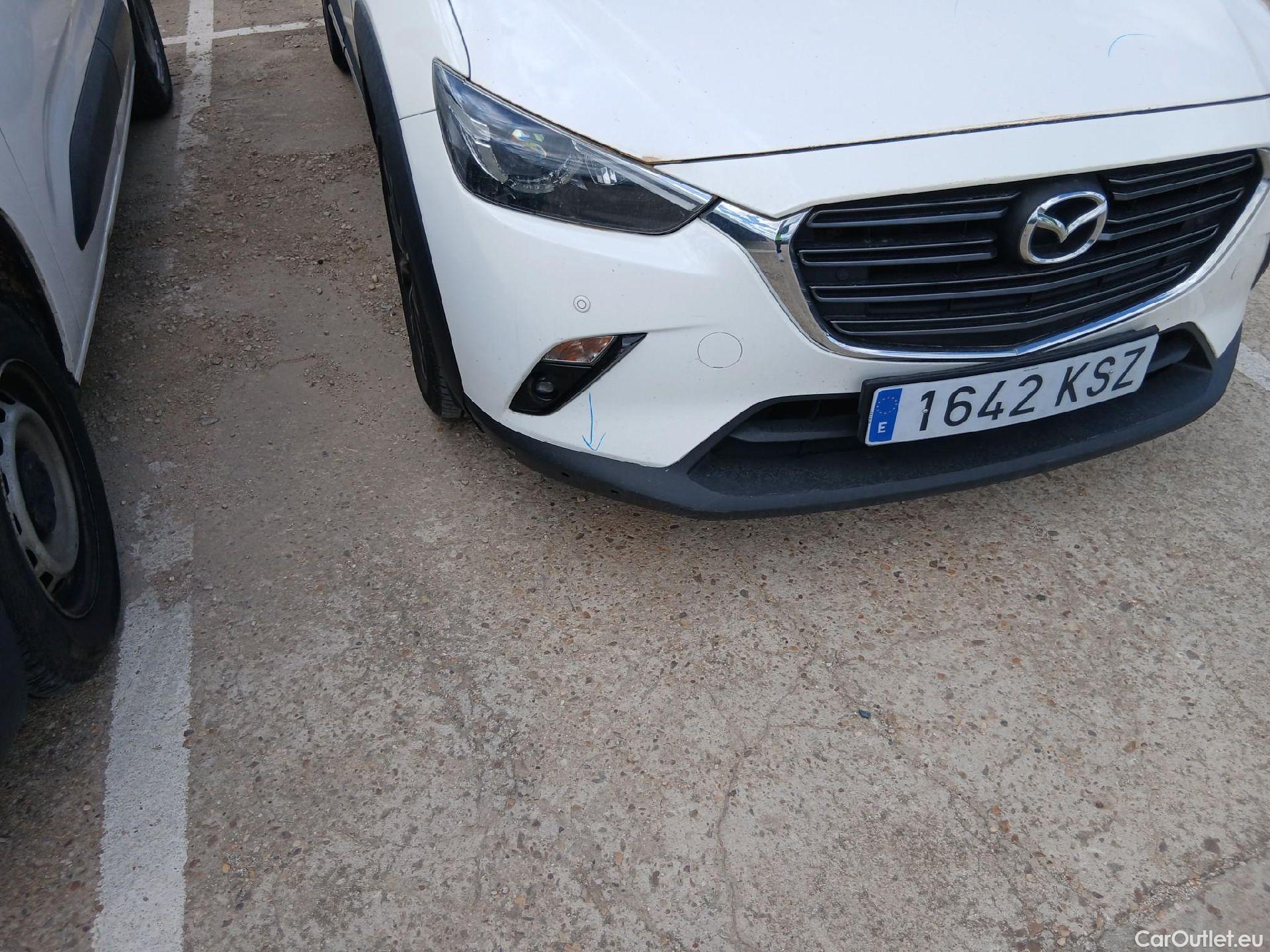  Mazda  CX-3 MAZDA  / 2015 / 5P / todoterreno 1.8 D 85kW (115CV) 2WD Zenith #4