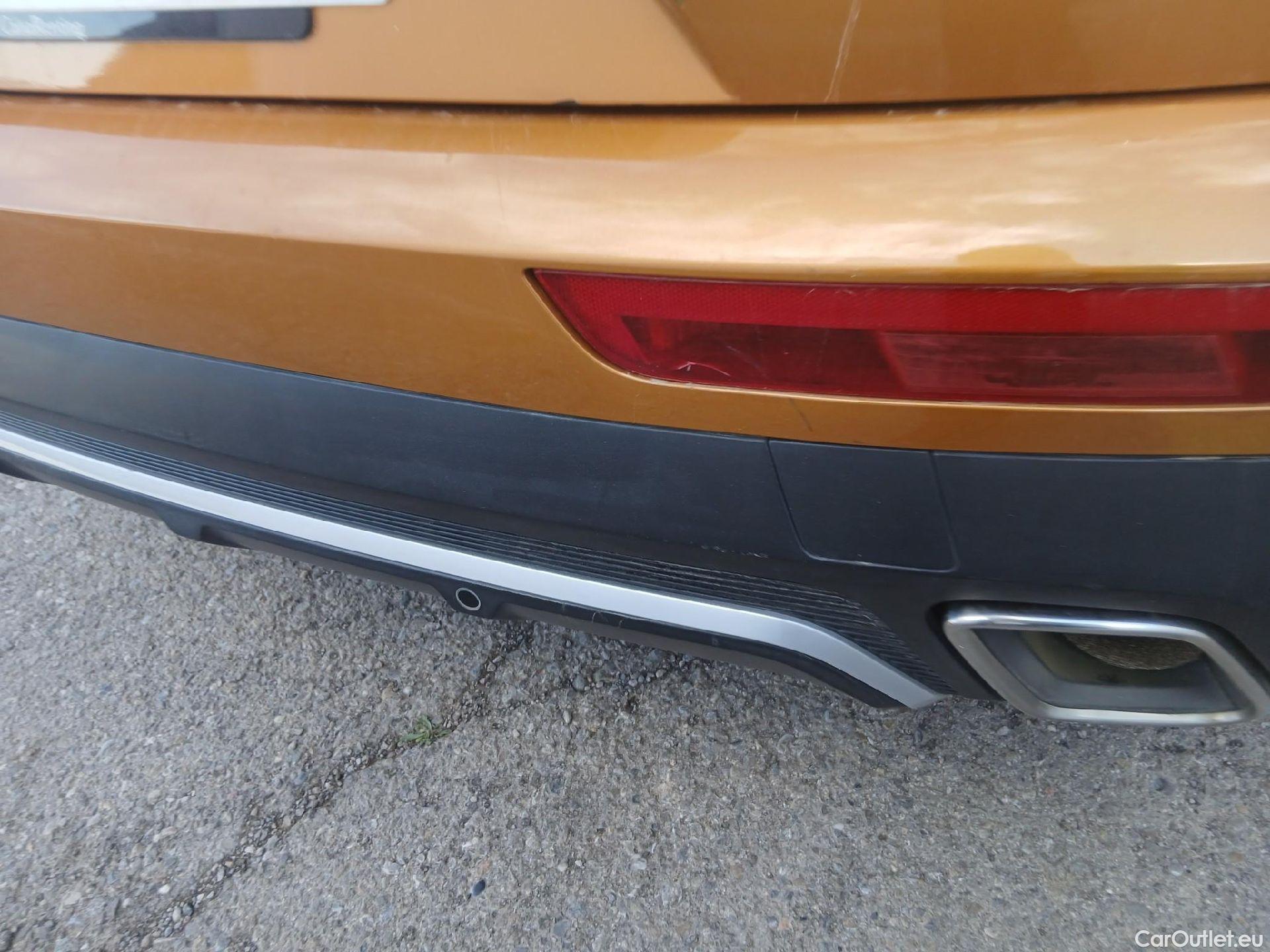  DS  DS7 DS DS 7 Crossback E-Tense / 2017 / 5P / todoterreno 1.6 E-Tense 300 GRAND CHIC Auto 4WD #16