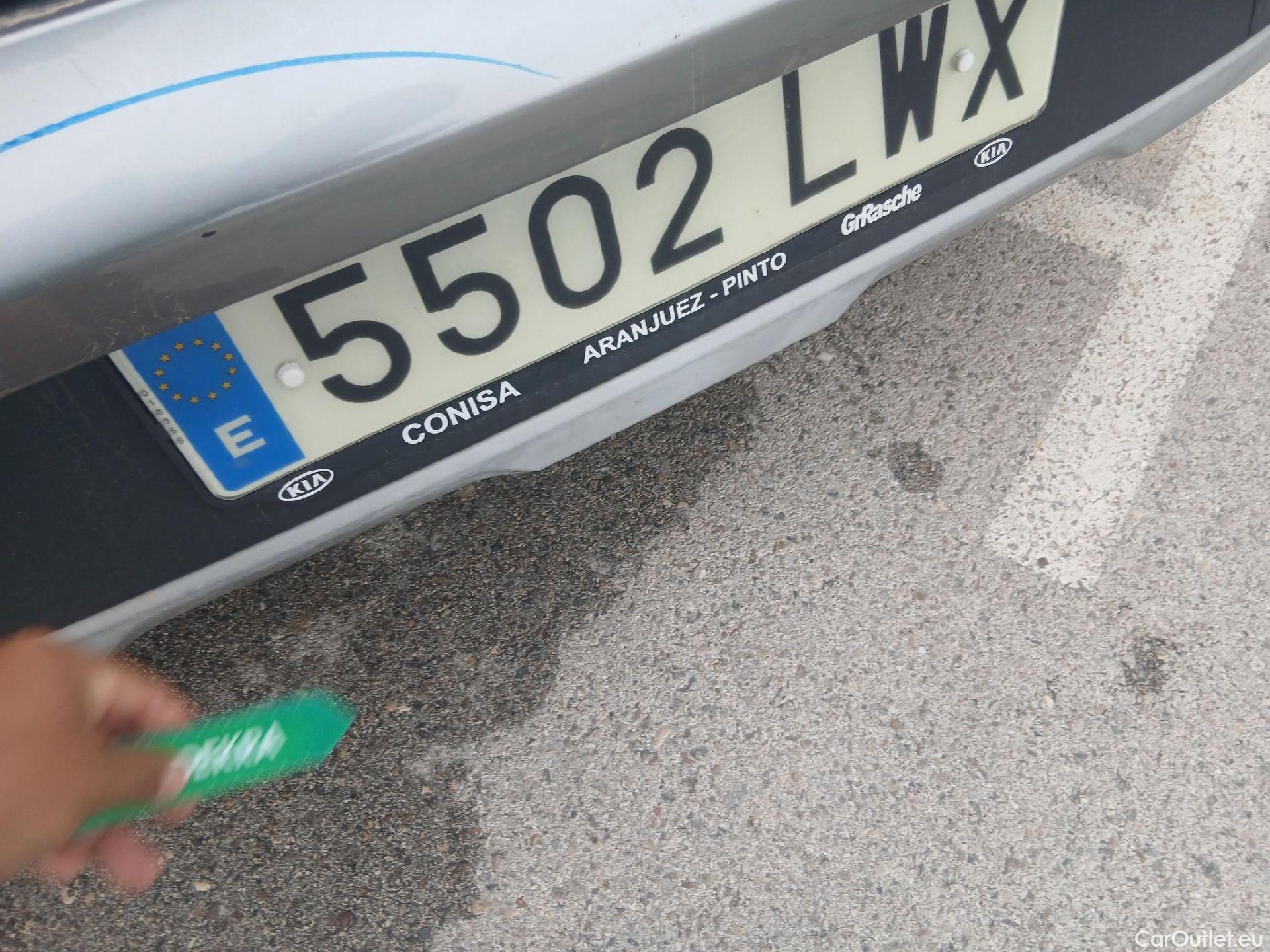  KIA  Niro KIA  / 2019 / 5P / crossover 1.6 GDi HEV 104kW (141CV) Drive #18