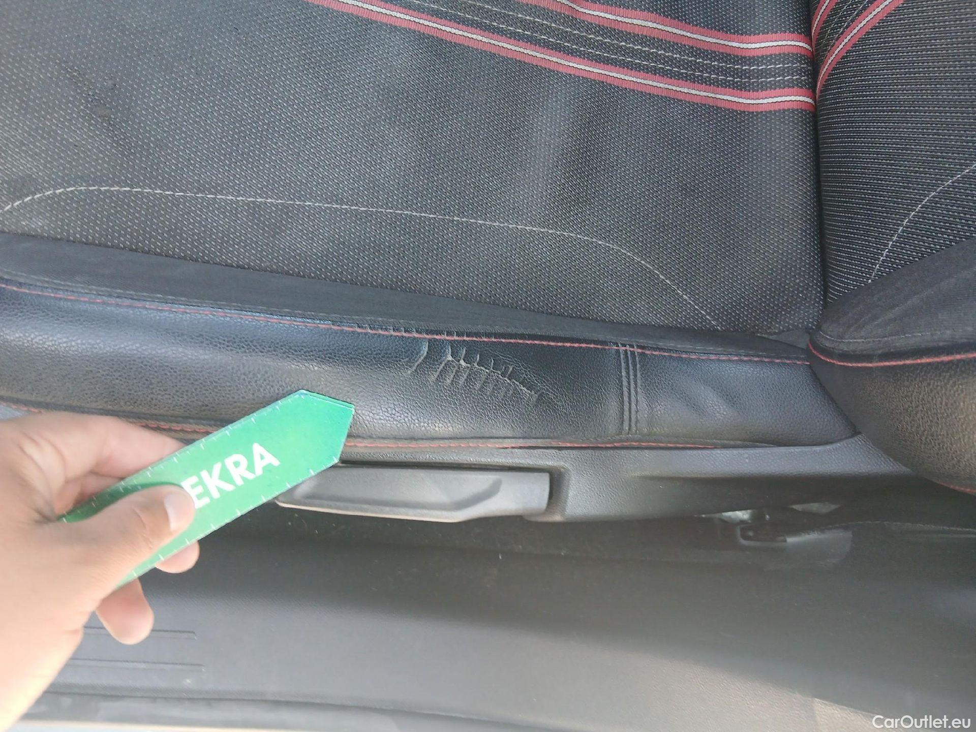  Opel  Corsa OPEL  / 2019 / 5P / berlina con portón 1.2T XHL 74kW (100CV) GS-Line #3