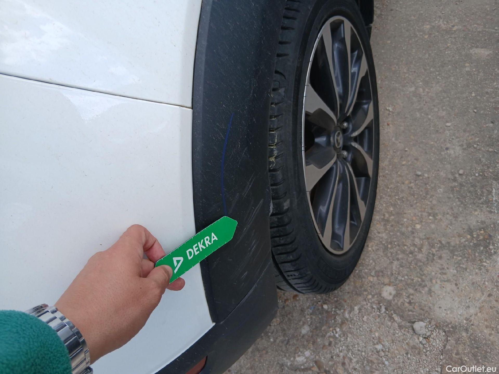  Mazda  CX-3 MAZDA  / 2015 / 5P / todoterreno 1.8 D 85kW (115CV) 2WD Zenith #18