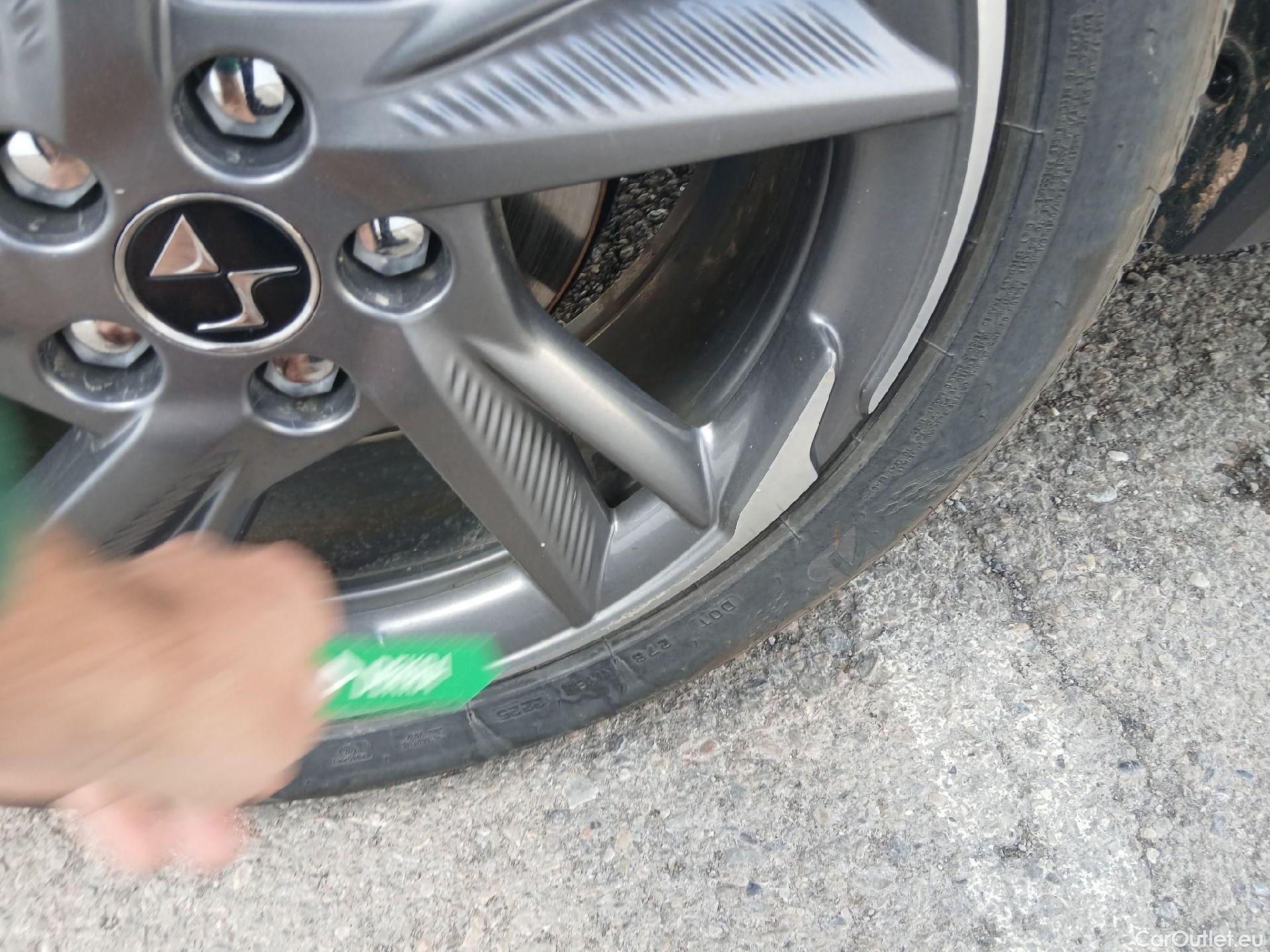  DS  DS7 DS DS 7 Crossback E-Tense / 2017 / 5P / todoterreno 1.6 E-Tense 300 GRAND CHIC Auto 4WD #24