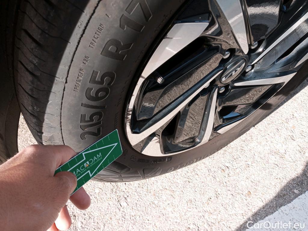  KIA  Sportage KIA  / 2022 / 5P / todoterreno 1.6 T-GDi HEV 171kW (230CV) Drive 4X2 #3