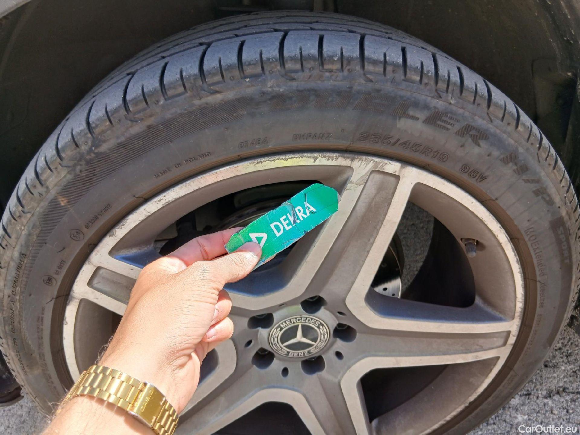  Mercedes  GLA MERCEDES-BENZ Clase  / 2017 / 5P / todoterreno  200 d #11