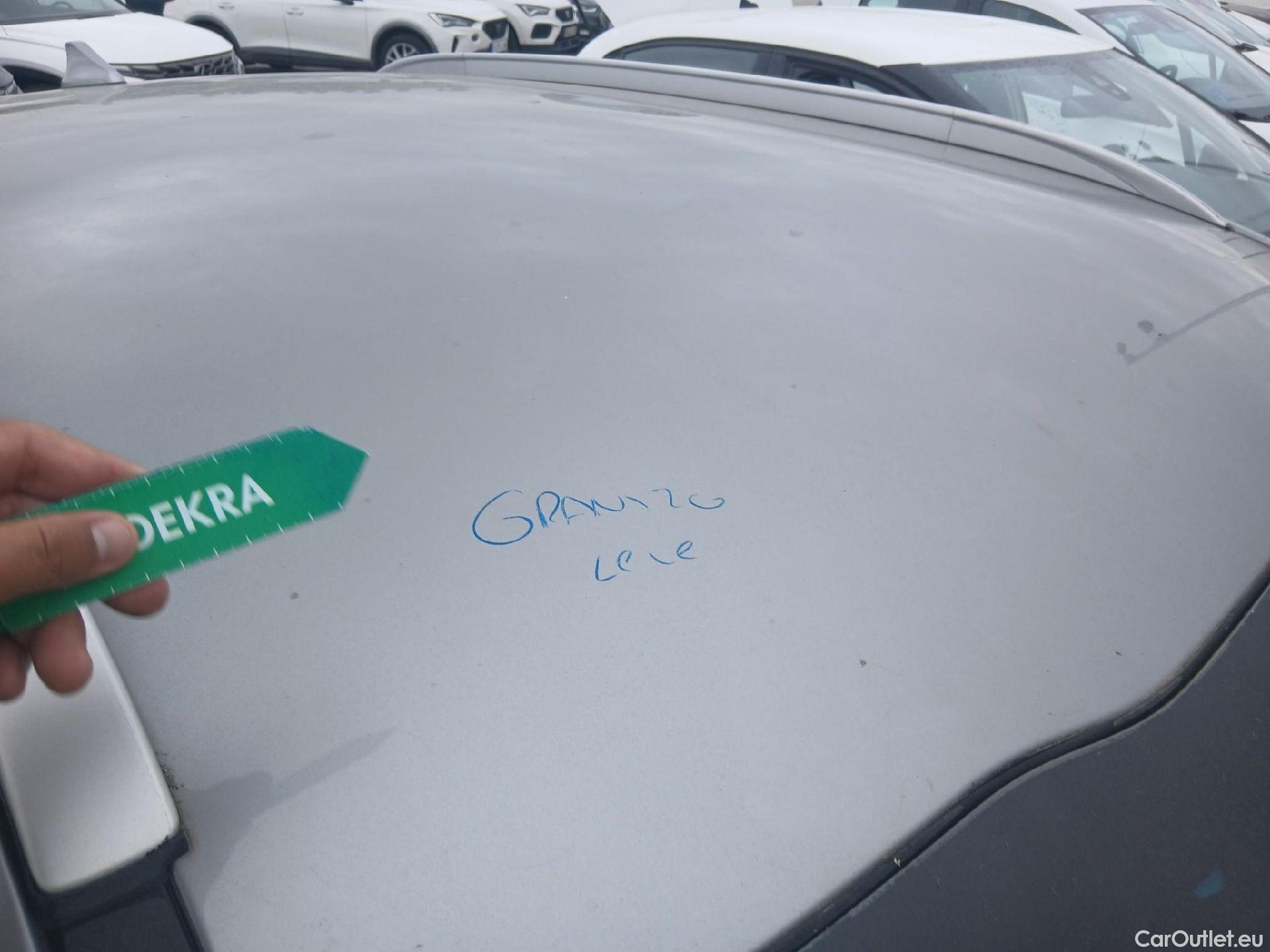  KIA  Niro KIA  / 2019 / 5P / crossover 1.6 GDi HEV 104kW (141CV) Drive #21