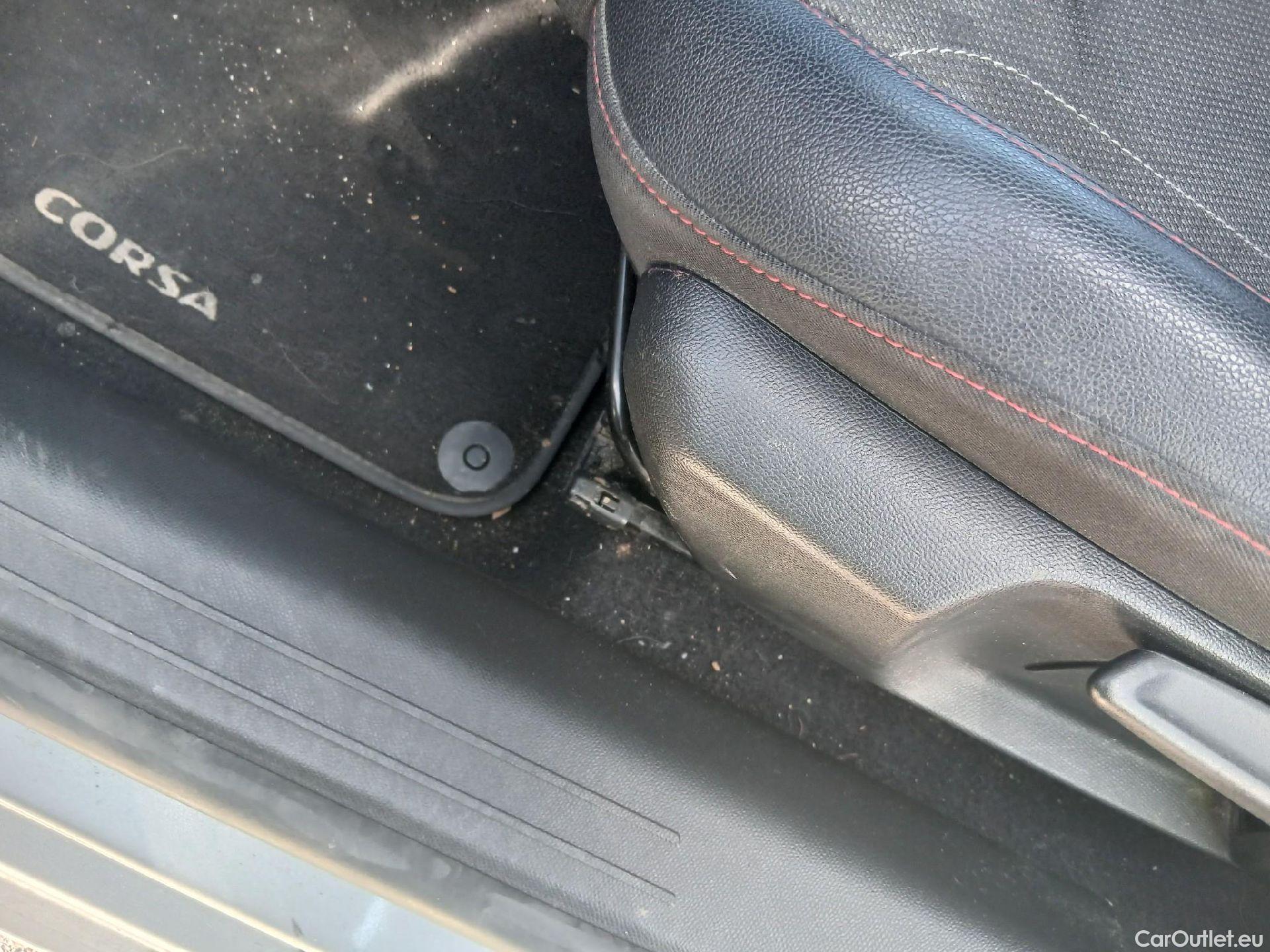  Opel  Corsa OPEL  / 2019 / 5P / berlina con portón 1.2T XHL 74kW (100CV) GS-Line #2