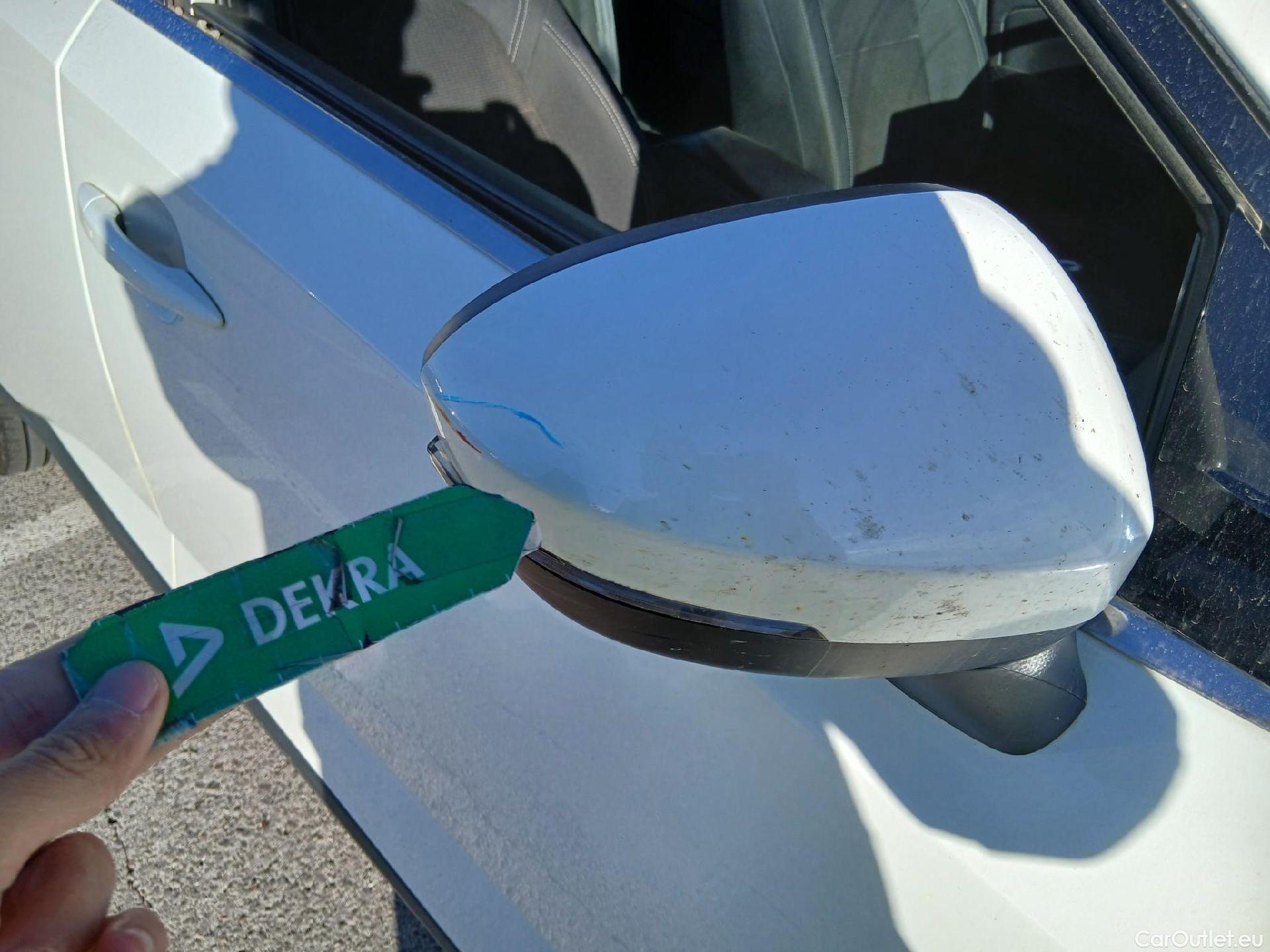  Nissan  Qashqai NISSAN  / 2021 / 5P / todoterreno DIG-T 103kW (140CV) mHEV 4x2 Acenta #27