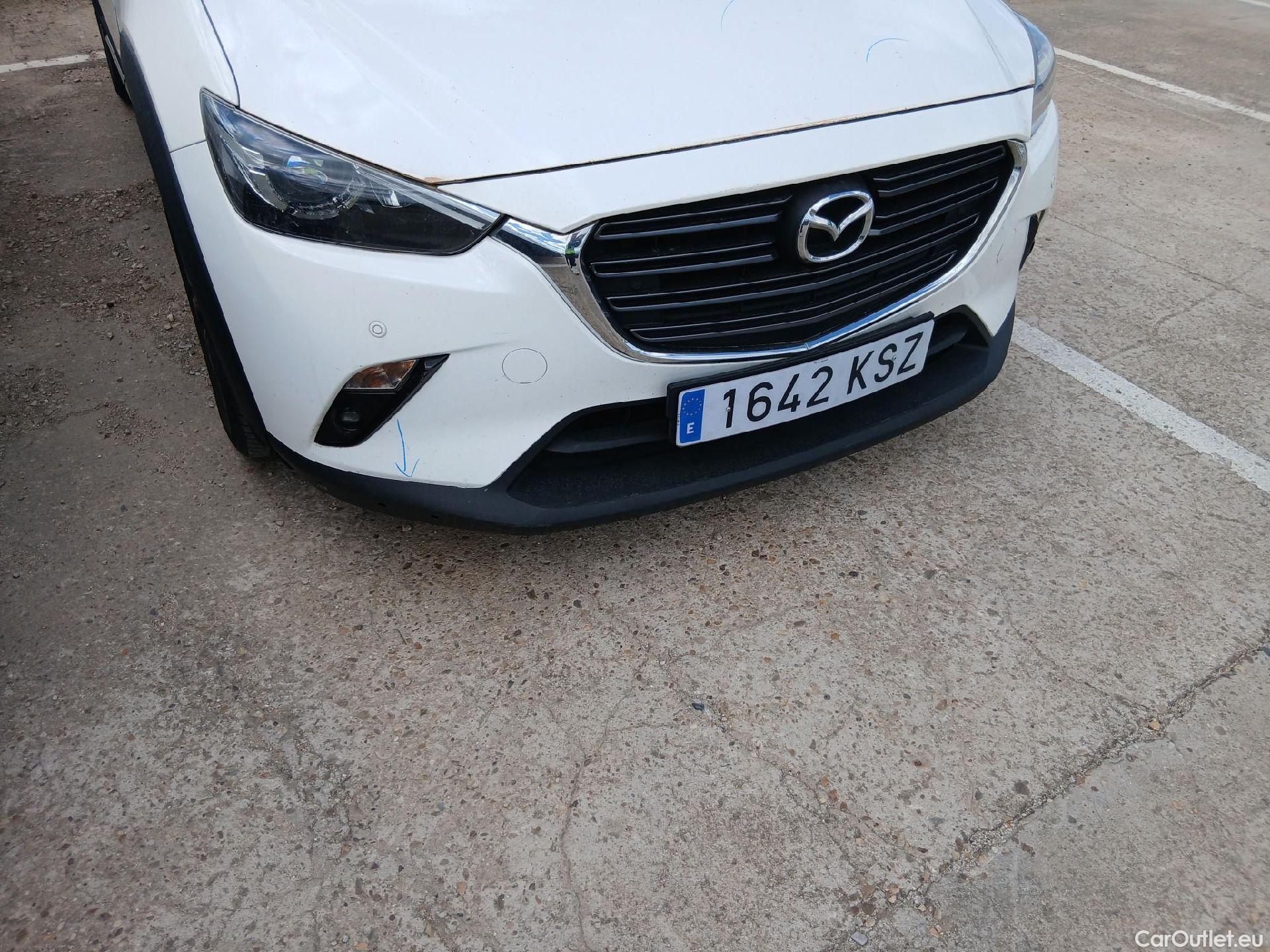  Mazda  CX-3 MAZDA  / 2015 / 5P / todoterreno 1.8 D 85kW (115CV) 2WD Zenith #2