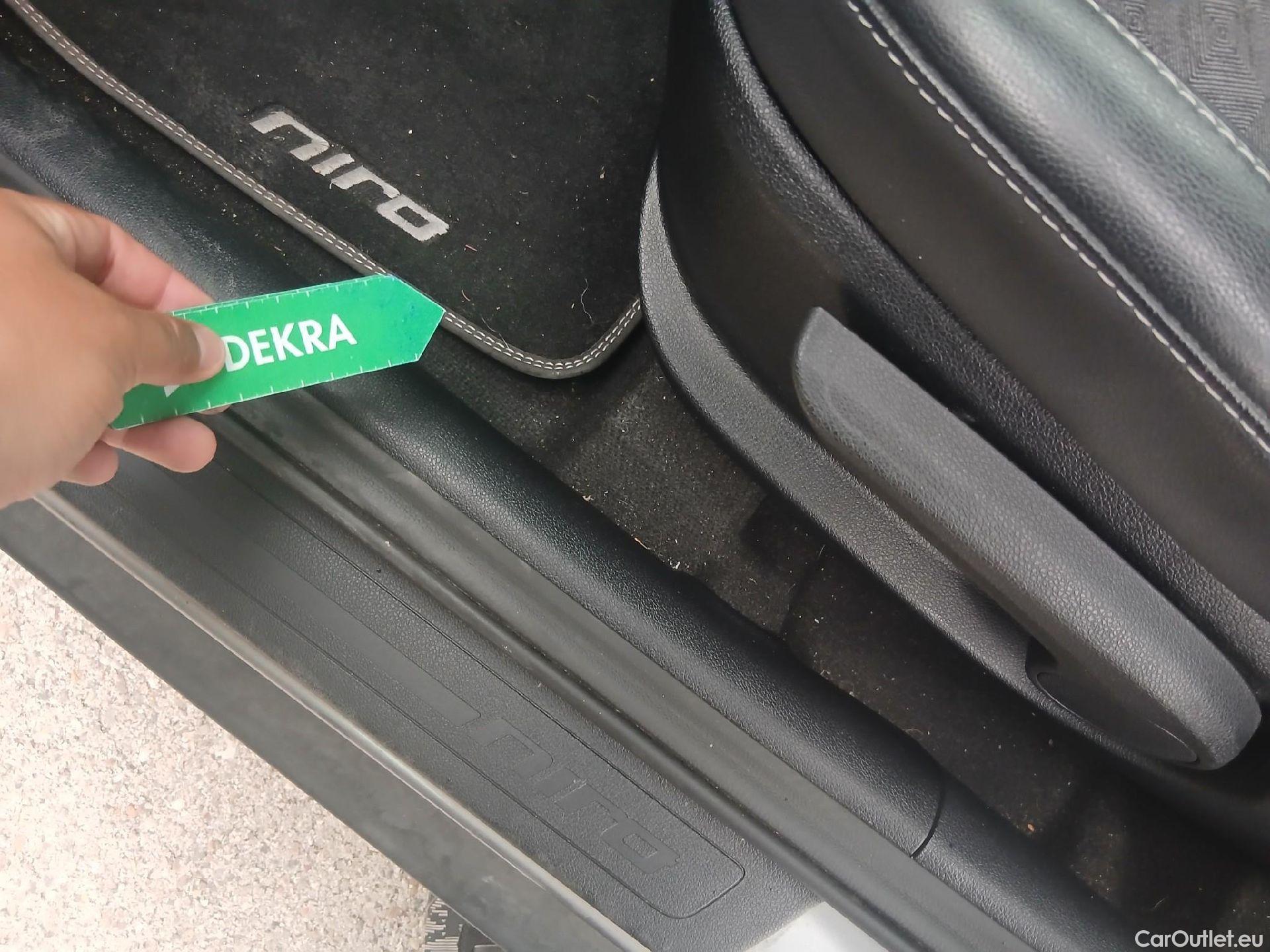  KIA  Niro KIA  / 2019 / 5P / crossover 1.6 GDi HEV 104kW (141CV) Drive #1