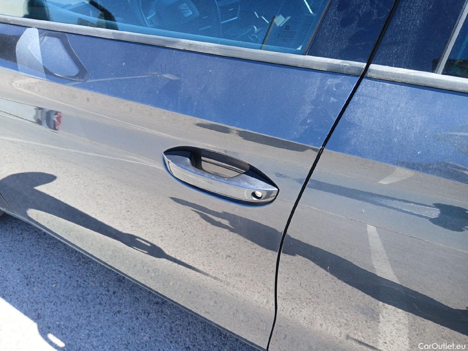  Seat  Leon SEAT Nuevo León / 2020 / 5P / berlina con portón 1.0 TSI 81kW S&S Style Go (AC) #7