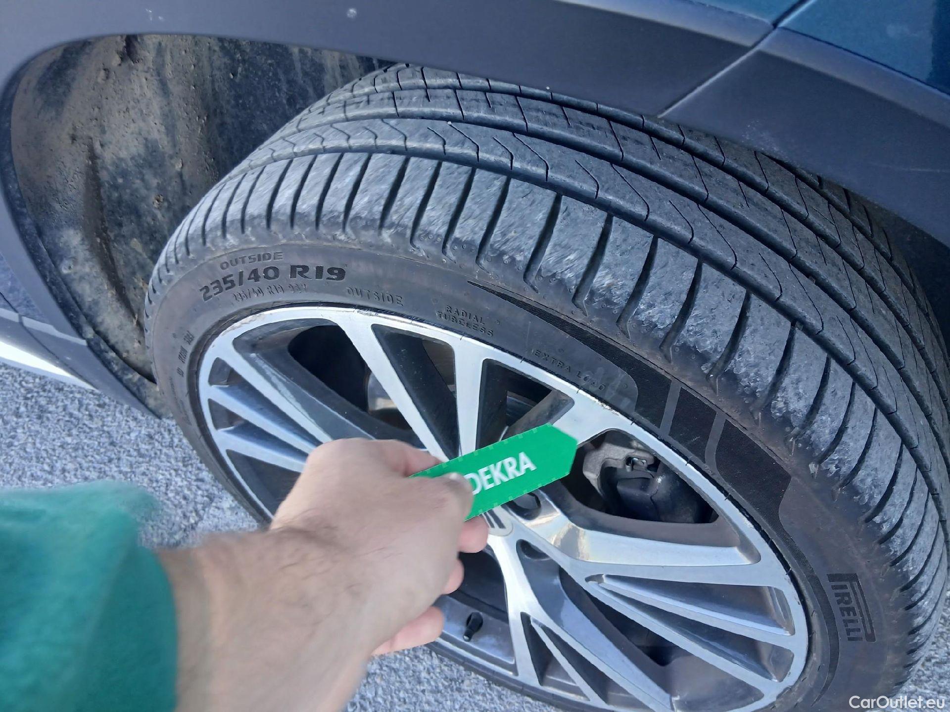  Seat  ATECA SEAT  / 2016 / 5P / todoterreno 1.5 TSI 110kW DSG X-Perience Go L(SP) #32