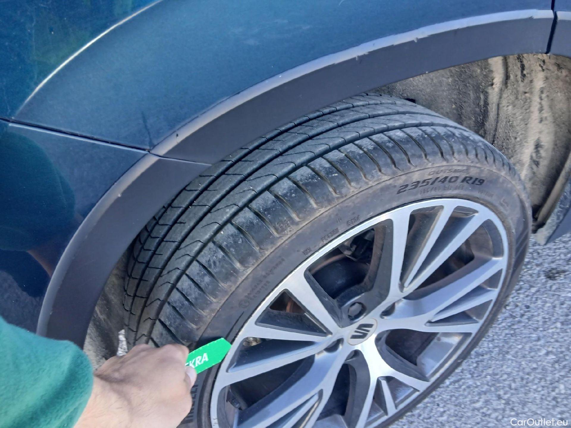  Seat  ATECA SEAT  / 2016 / 5P / todoterreno 1.5 TSI 110kW DSG X-Perience Go L(SP) #24