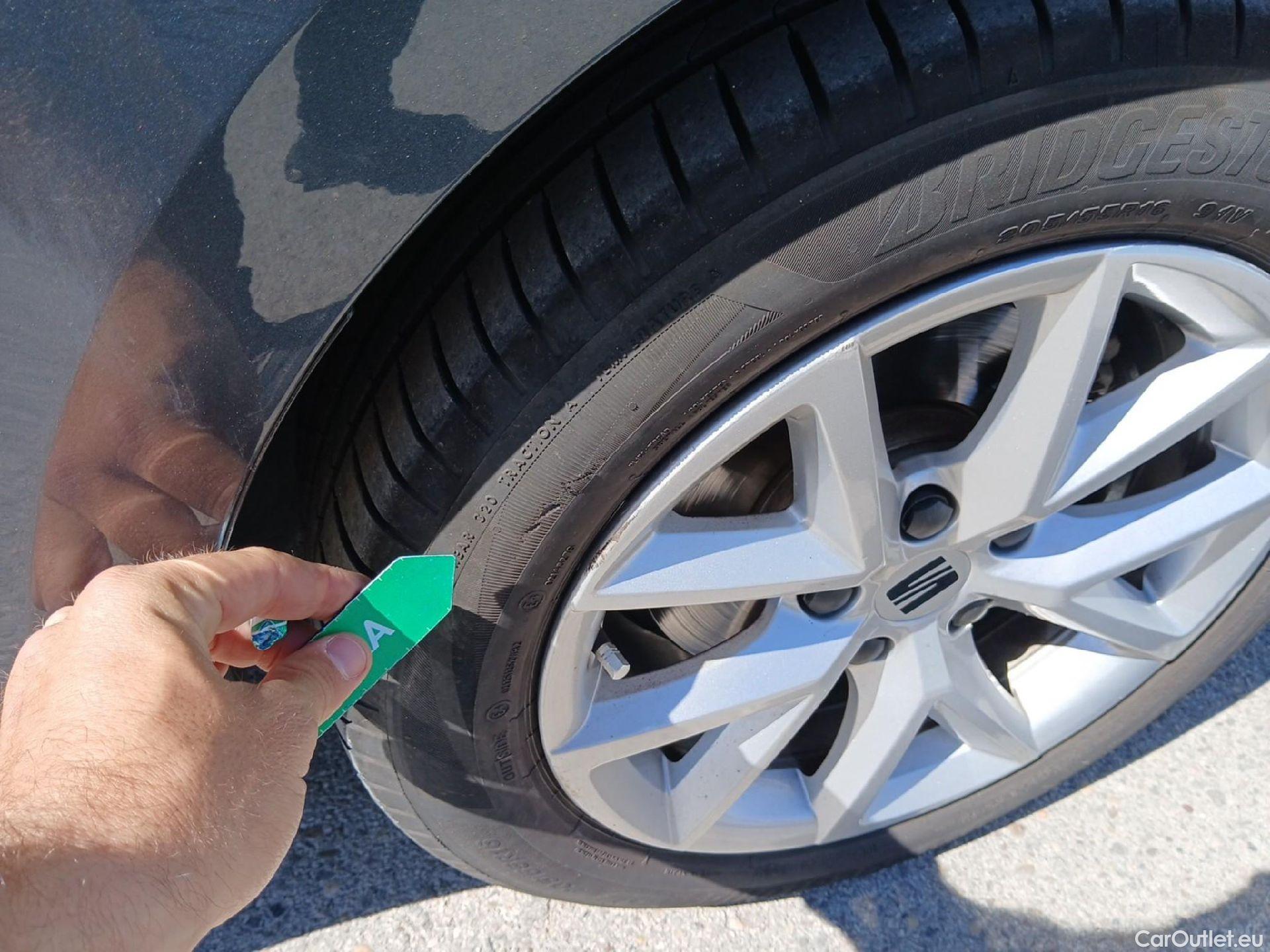  Seat  Leon SEAT Nuevo León / 2020 / 5P / berlina con portón 1.0 TSI 81kW S&S Style Go (AC) #24