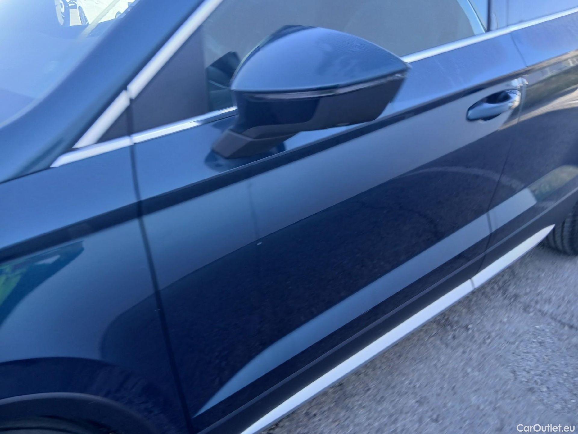  Seat  ATECA SEAT  / 2016 / 5P / todoterreno 1.5 TSI 110kW DSG X-Perience Go L(SP) #6