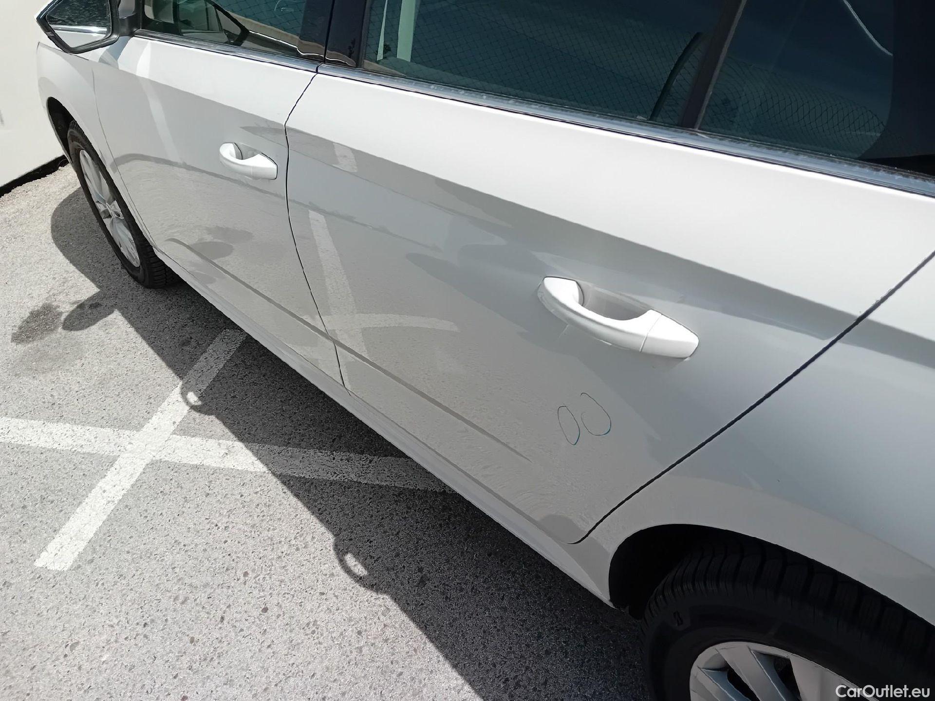  Skoda  KAMIQ SKODA  1.0 TSI 81kW (110CV) DSG Ambition #2