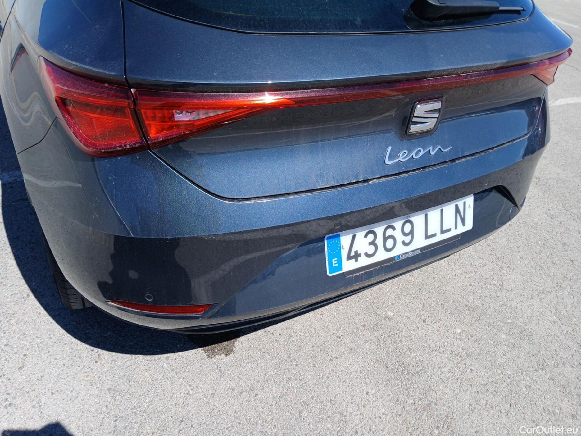  Seat  Leon SEAT Nuevo León / 2020 / 5P / berlina con portón 1.0 TSI 81kW S&S Style Go (AC) #12