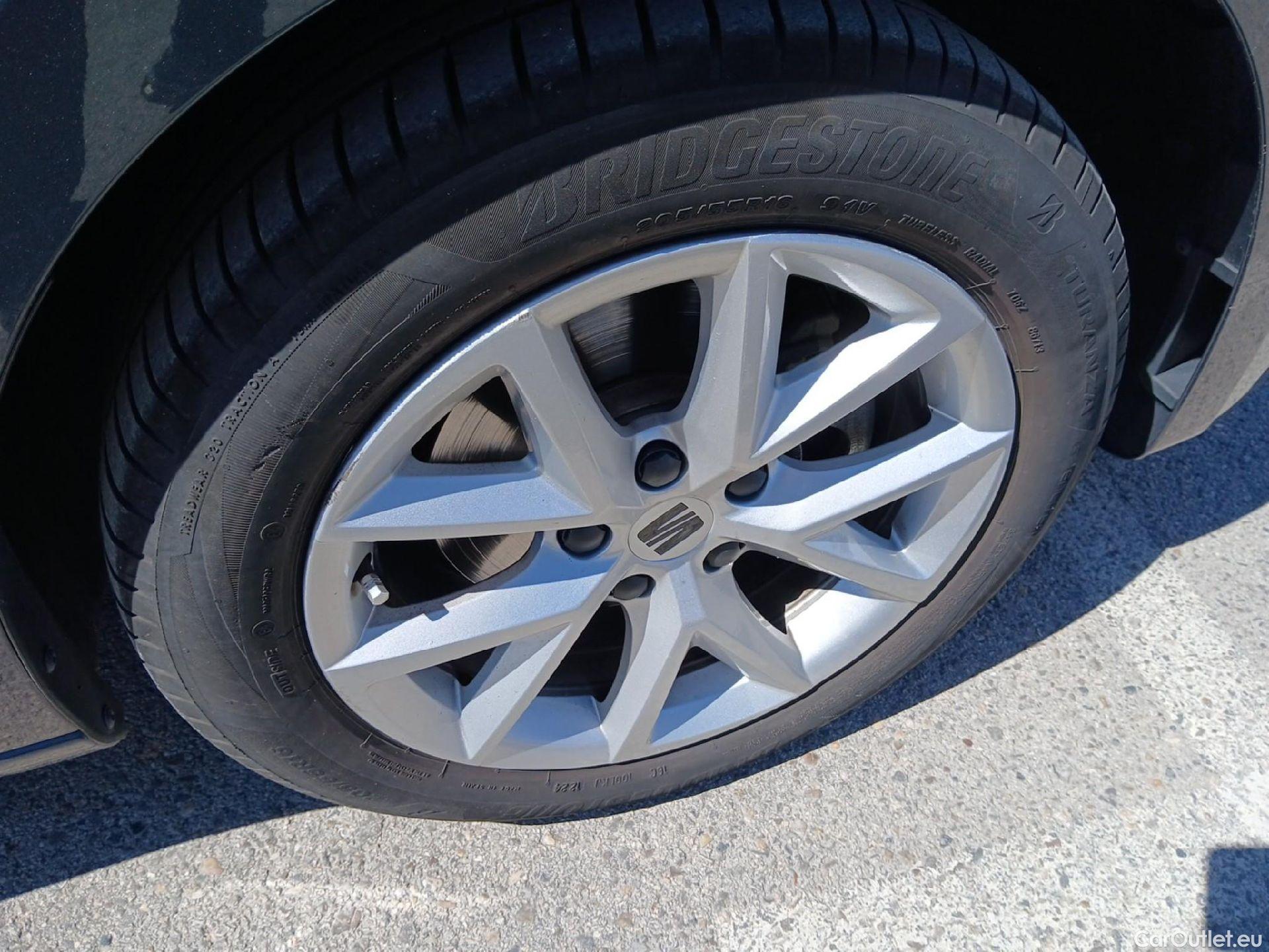  Seat  Leon SEAT Nuevo León / 2020 / 5P / berlina con portón 1.0 TSI 81kW S&S Style Go (AC) #26