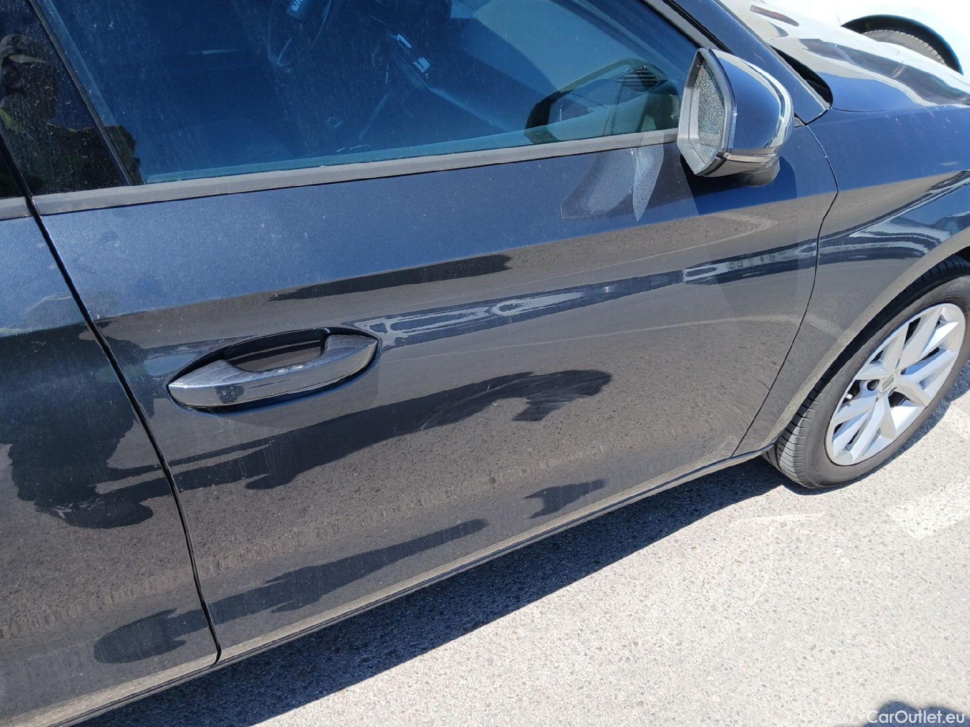  Seat  Leon SEAT Nuevo León / 2020 / 5P / berlina con portón 1.0 TSI 81kW S&S Style Go (AC) #22