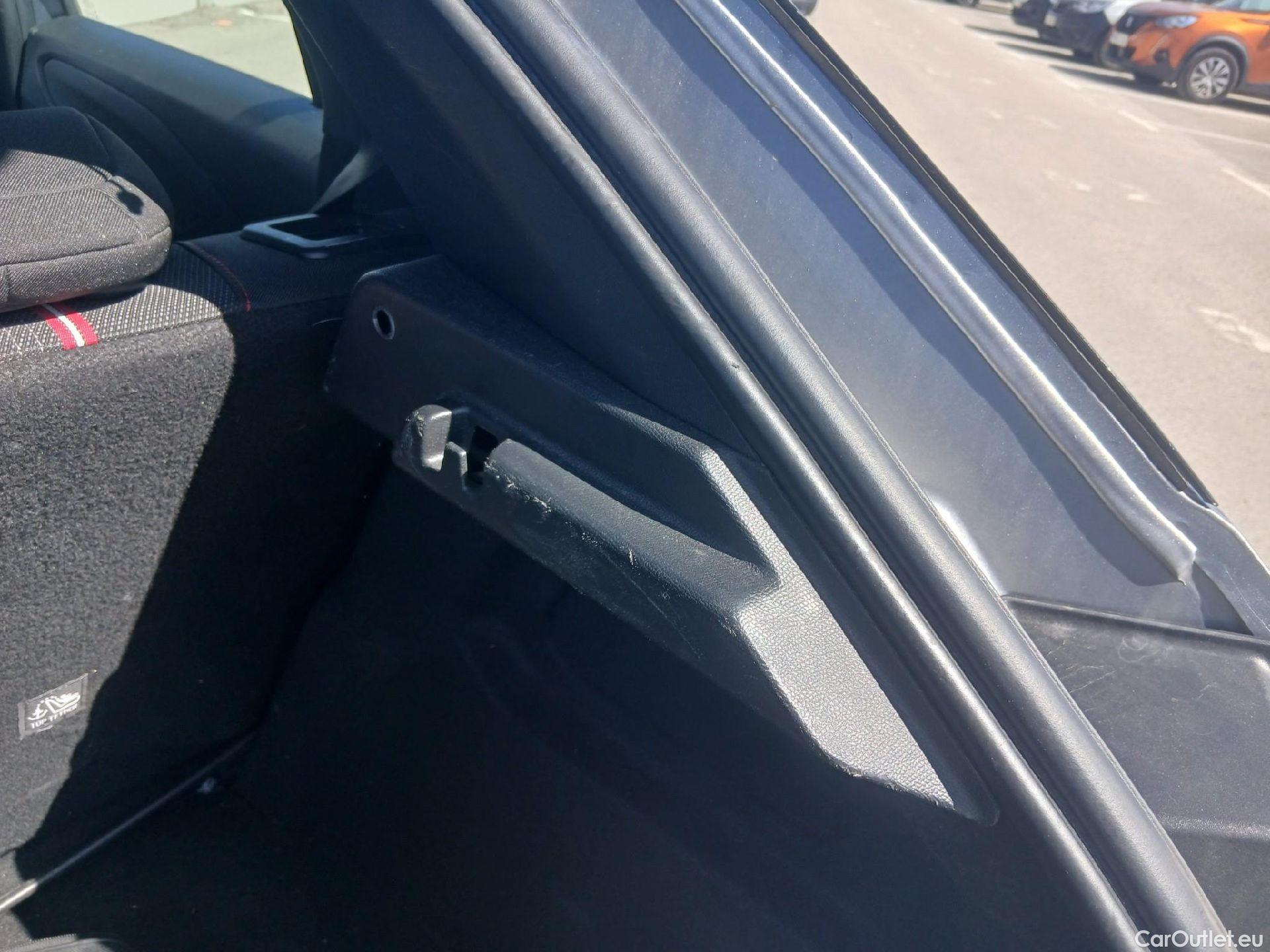  Opel  Corsa OPEL  / 2019 / 5P / berlina con portón 1.2T XHL 74kW (100CV) GS-Line #13