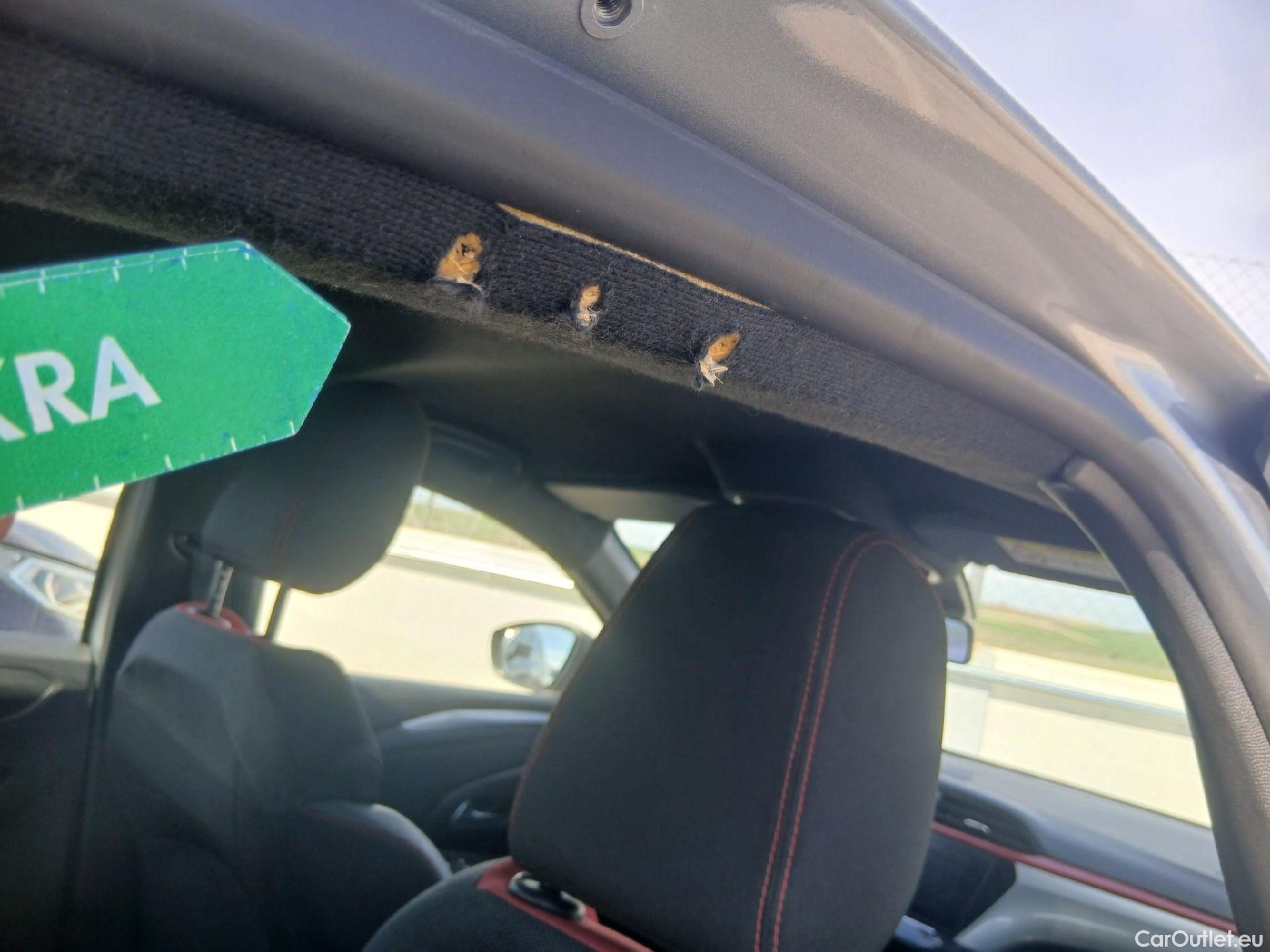  Opel  Corsa OPEL  / 2019 / 5P / berlina con portón 1.2T XHL 74kW (100CV) GS-Line #16