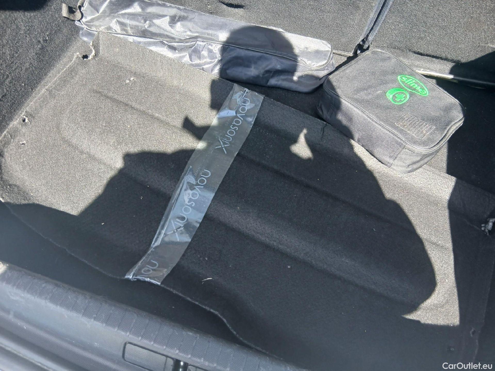  Opel  Corsa OPEL  / 2019 / 5P / berlina con portón 1.2T XHL 74kW (100CV) GS-Line #9