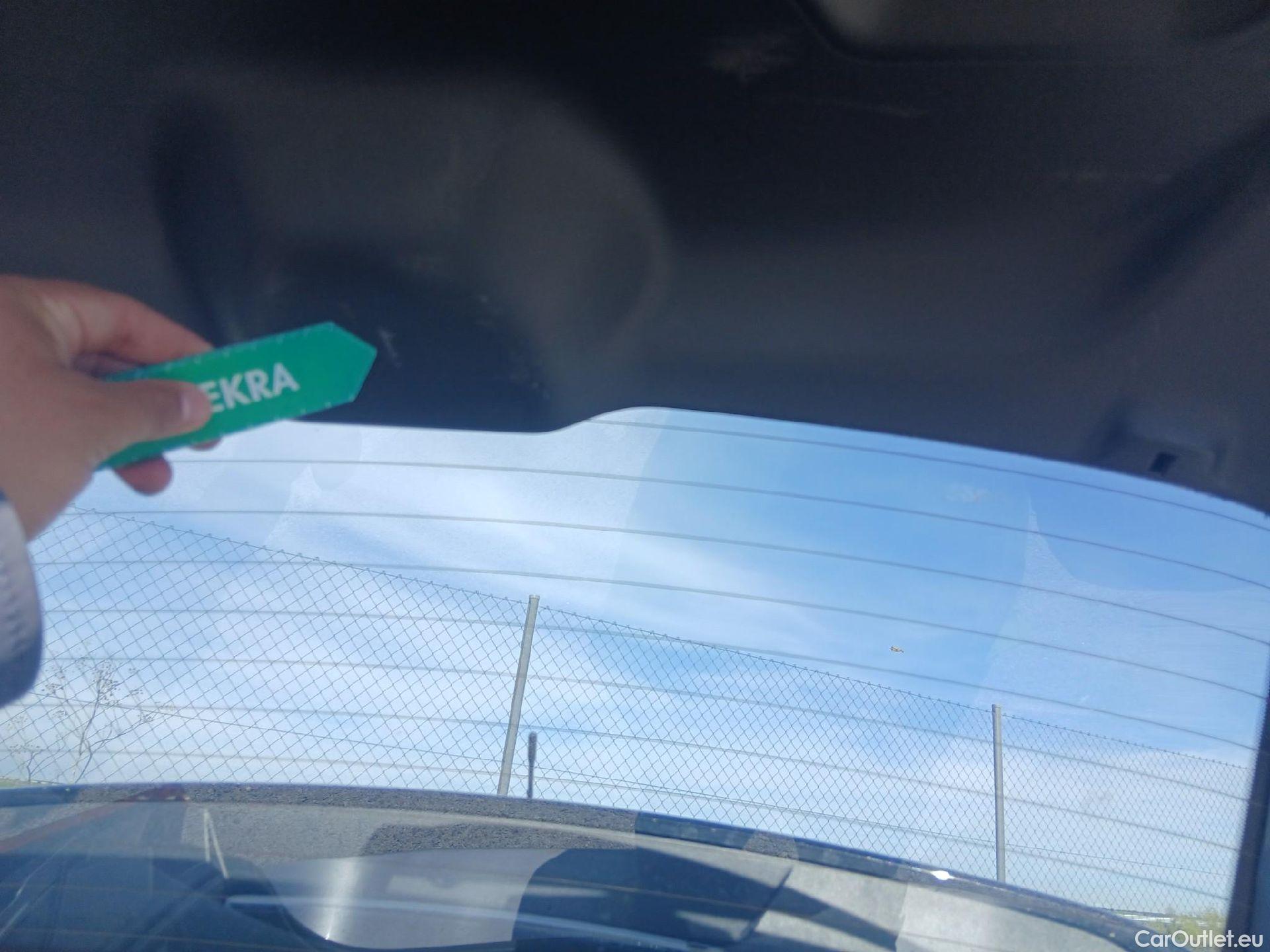  Opel  Corsa OPEL  / 2019 / 5P / berlina con portón 1.2T XHL 74kW (100CV) GS-Line #8