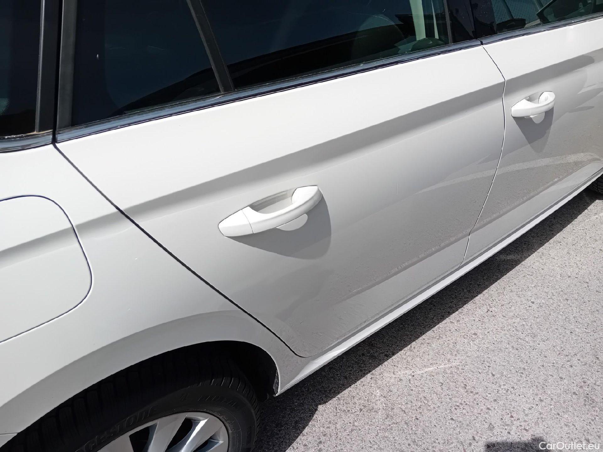  Skoda  KAMIQ SKODA  1.0 TSI 81kW (110CV) DSG Ambition #10