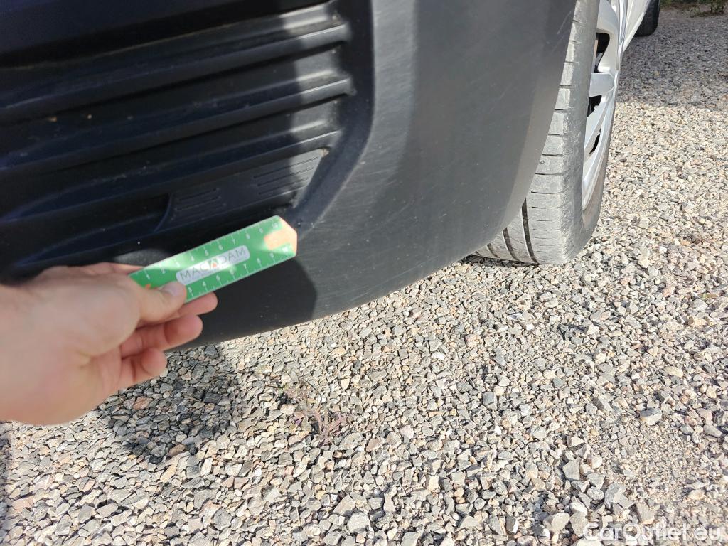  Citroen  Berlingo CITROEN  / 2018 / 4P / monovolumen compacto Talla M BlueHDi 100 S&S LIVE PACK #29