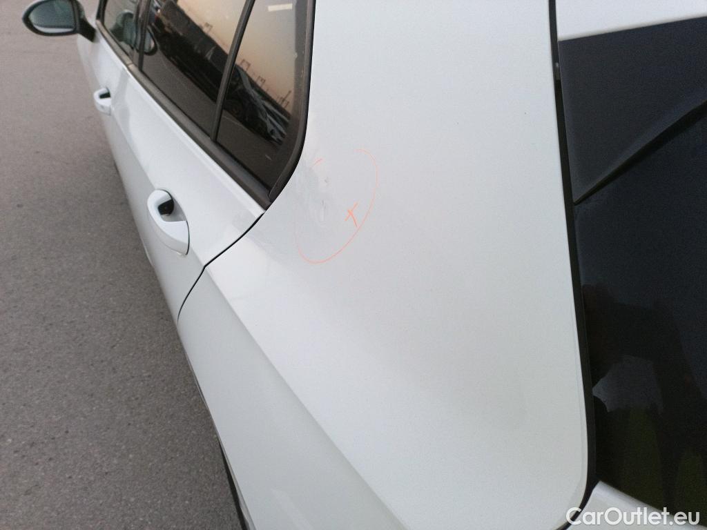  Volkswagen  Golf  VOLKSWAGEN / 2020 / 5P / berlina con portón Life 2.0 TDI 85kW (115CV) DSG #3