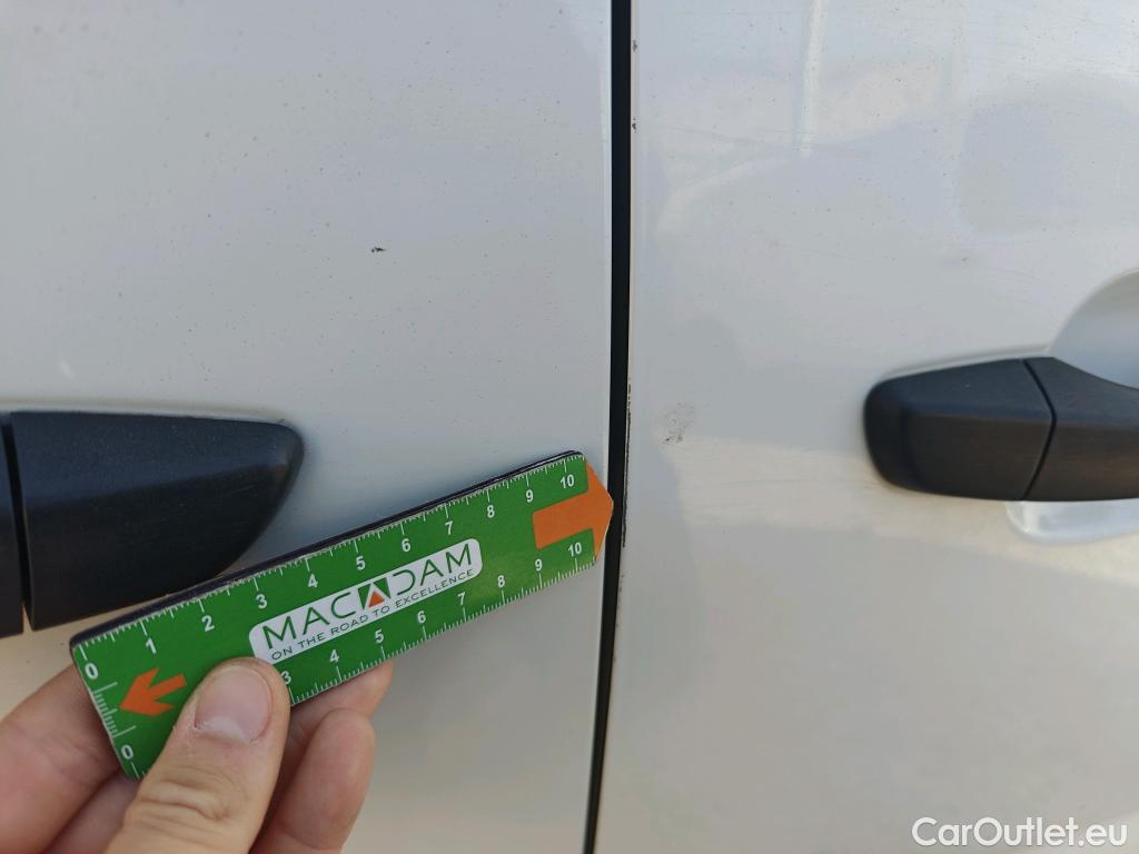  Citroen  Berlingo CITROEN  / 2018 / 4P / monovolumen compacto Talla M BlueHDi 100 S&S LIVE PACK #20