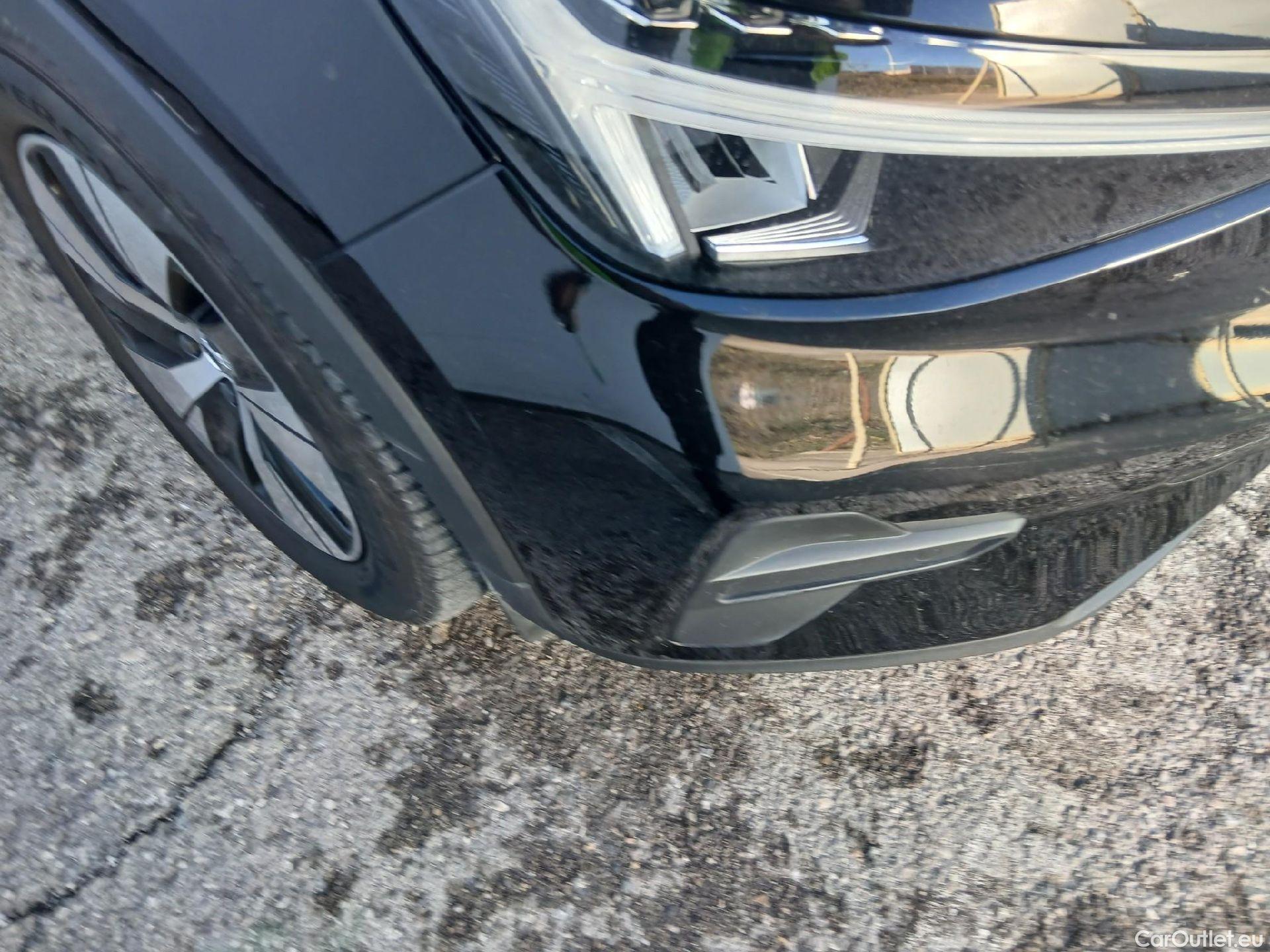  Volvo  XC 40 VOLVO XC40 / 2021 / 5P / todoterreno 1.5 T4 Recharge PHEV Core Auto #2