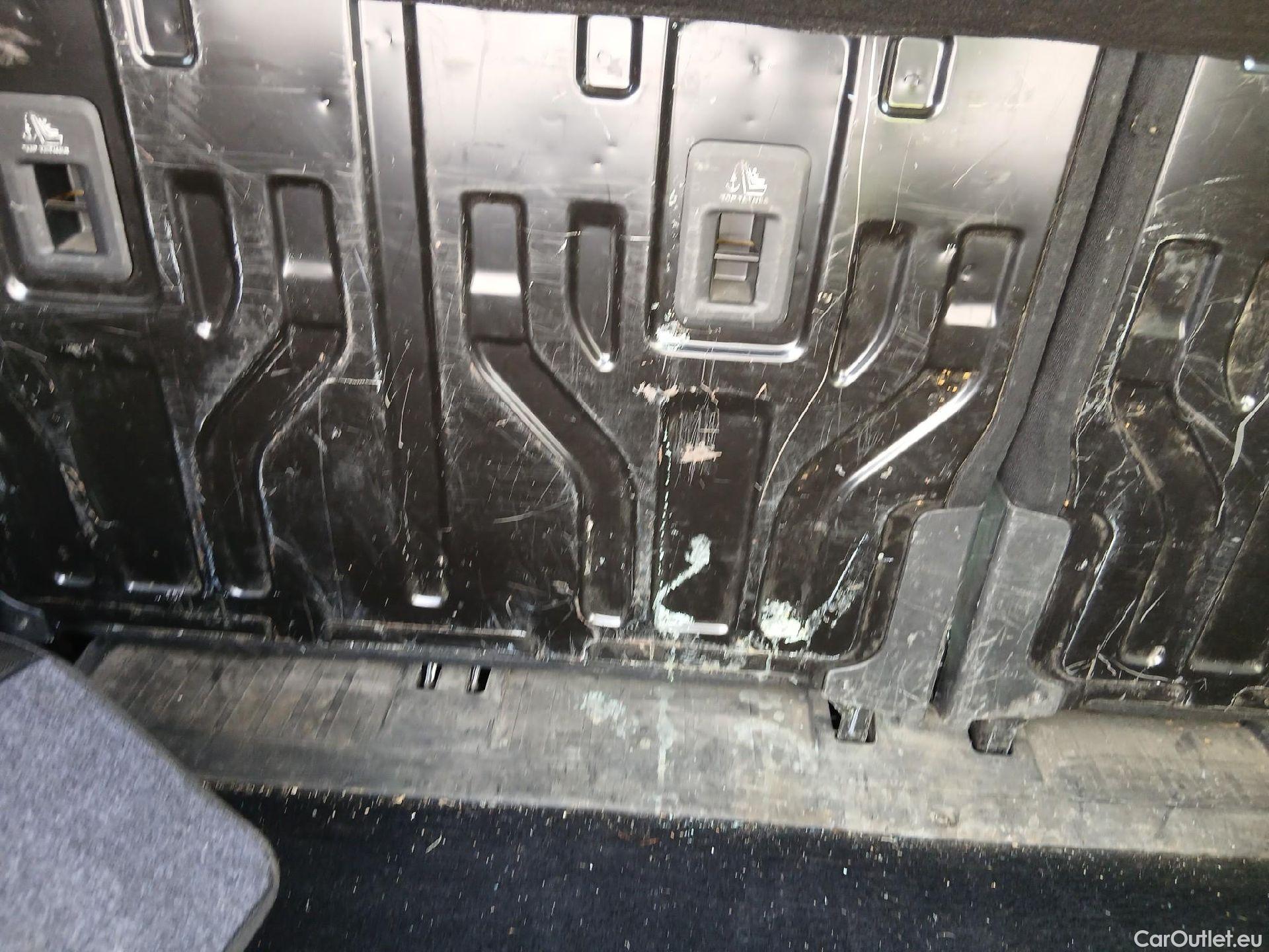  Citroen  Berlingo CITROEN  / 2018 / 5P / monovolumen compacto Talla M BlueHDi 100 S&S FEEL #39