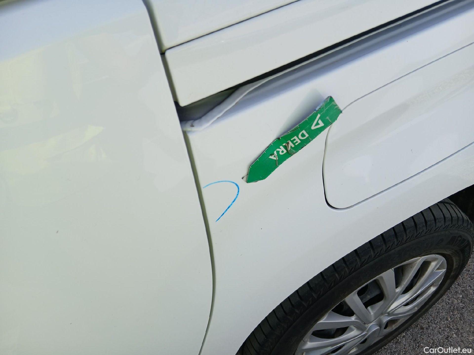  Citroen  Berlingo CITROEN  / 2018 / 5P / monovolumen compacto Talla M BlueHDi 100 S&S FEEL #24