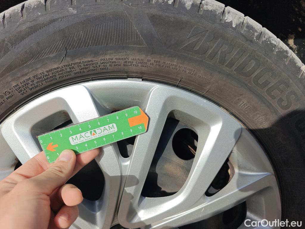  Citroen  Berlingo CITROEN  / 2018 / 4P / monovolumen compacto Talla M BlueHDi 100 S&S LIVE PACK #74