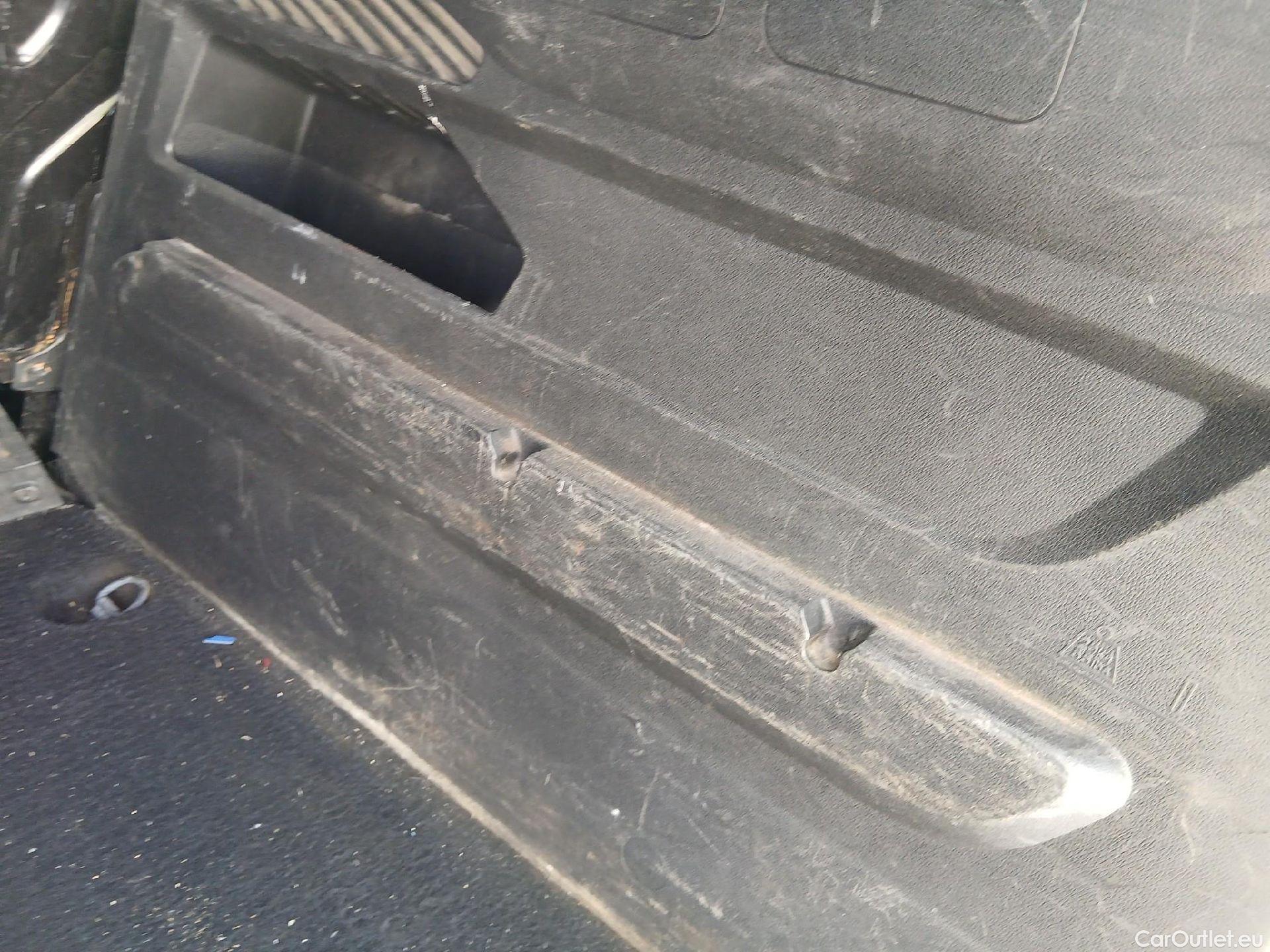  Citroen  Berlingo CITROEN  / 2018 / 5P / monovolumen compacto Talla M BlueHDi 100 S&S FEEL #34