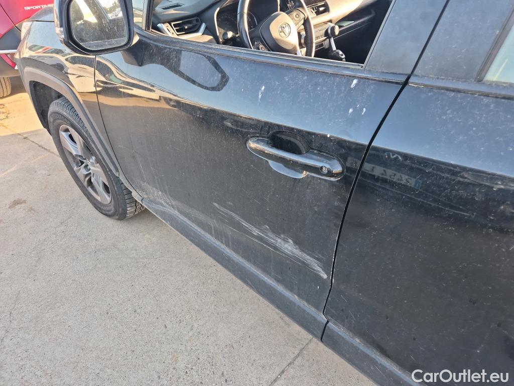  Toyota  RAV4 TOYOTA  / 2018 / 5P / todoterreno 2.5l 220H Business 4WD #1