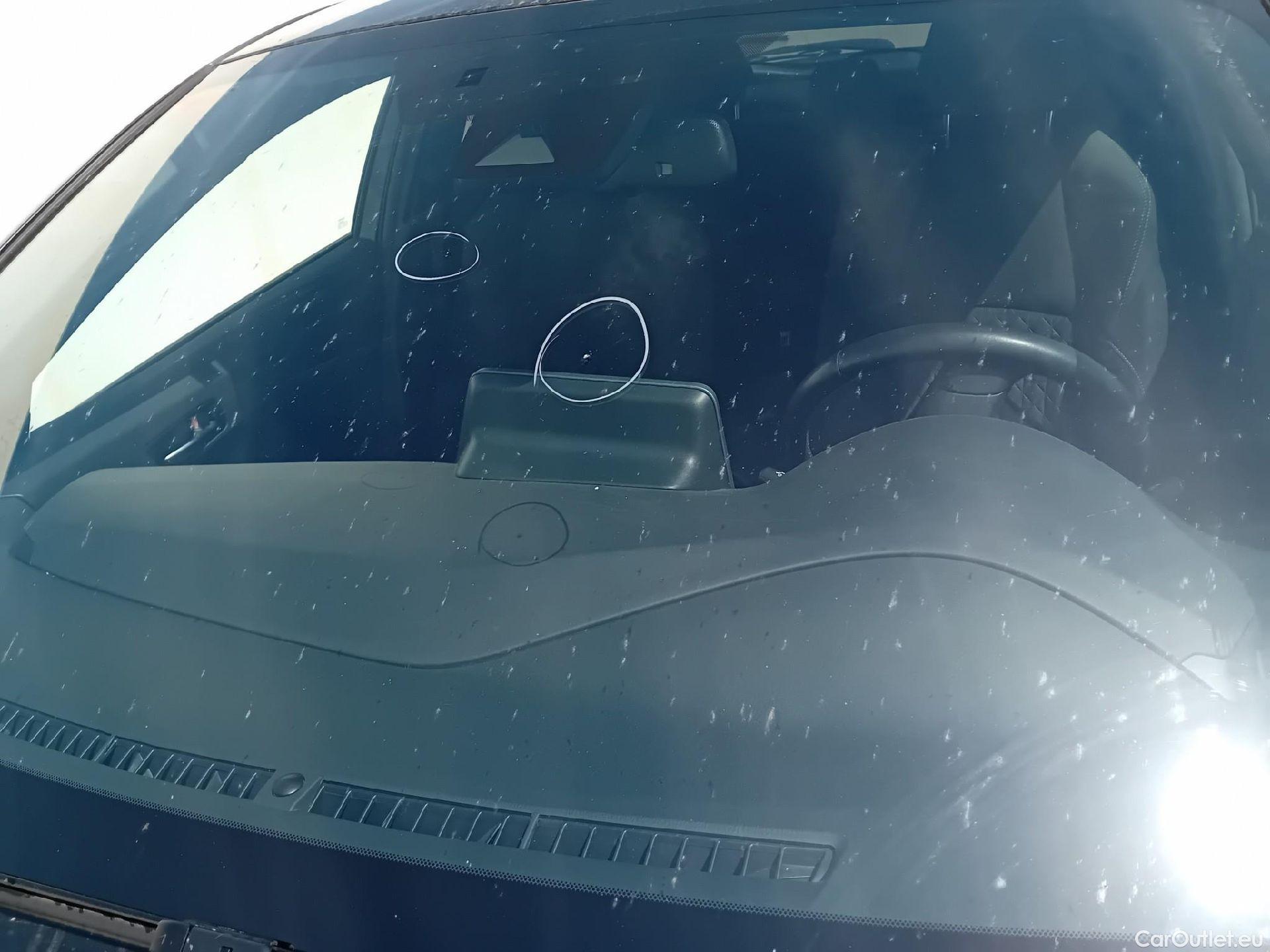  Toyota  C-HR TOYOTA  / 2019 / 5P / todoterreno 1.8 125H Advance #2