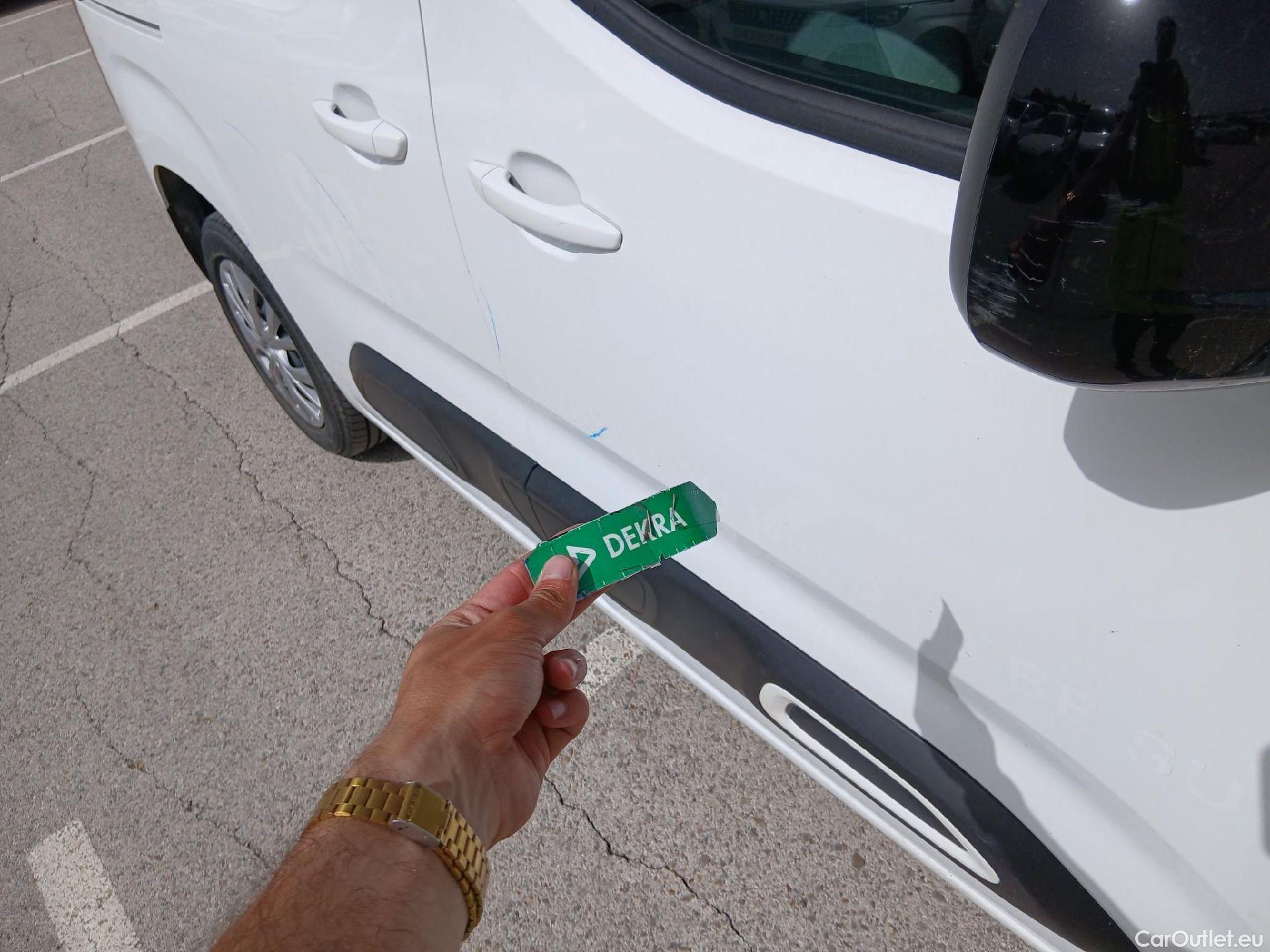  Citroen  Berlingo CITROEN  / 2018 / 5P / monovolumen compacto Talla M BlueHDi 100 S&S FEEL #49