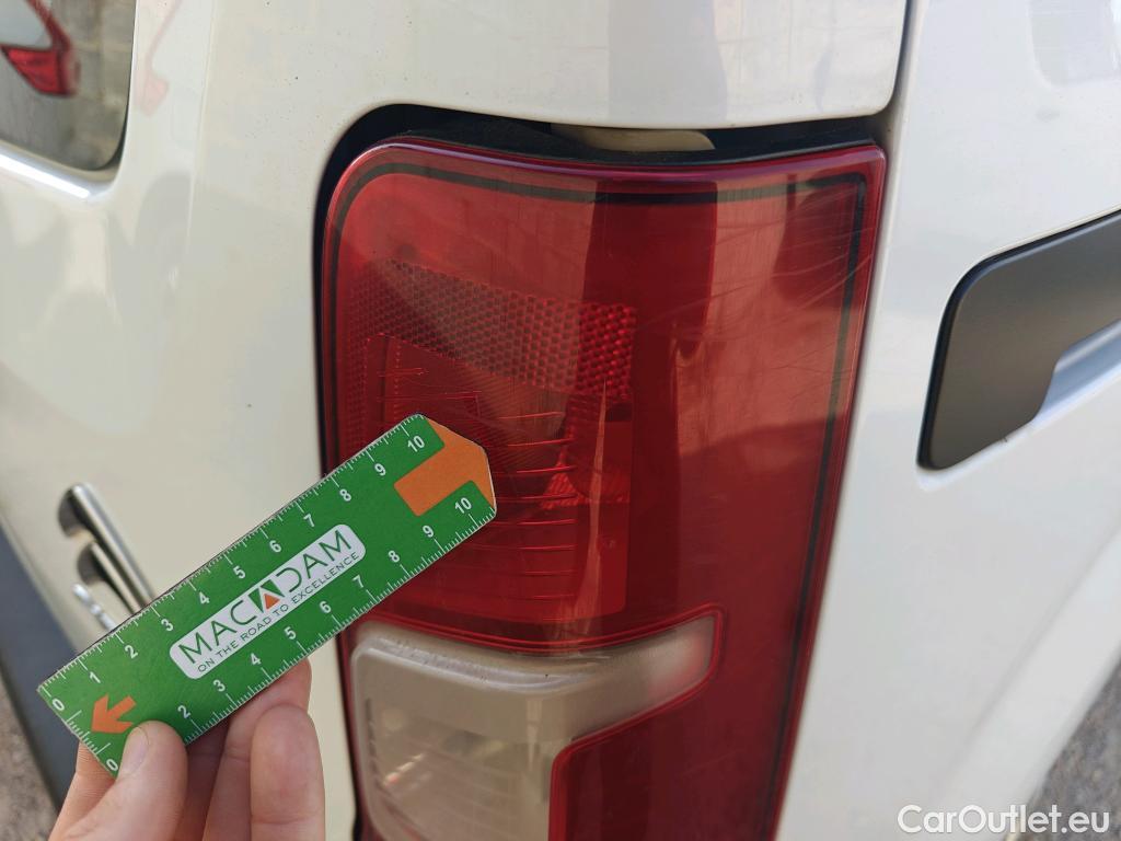  Citroen  Berlingo CITROEN  / 2018 / 4P / monovolumen compacto Talla M BlueHDi 100 S&S LIVE PACK #66