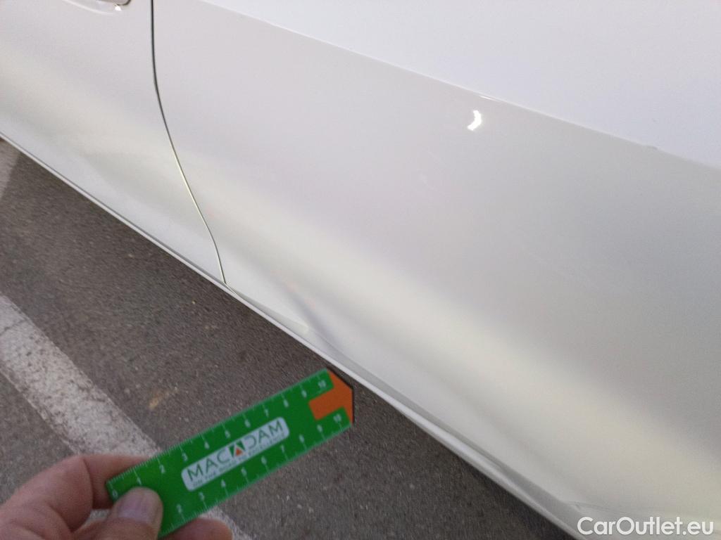  Volkswagen  Golf  VOLKSWAGEN / 2020 / 5P / berlina con portón Life 2.0 TDI 85kW (115CV) DSG #1