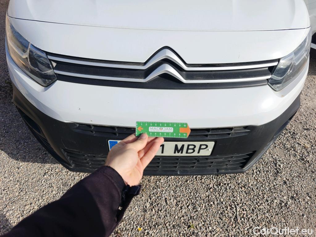  Citroen  Berlingo CITROEN  / 2018 / 4P / monovolumen compacto Talla M BlueHDi 100 S&S LIVE PACK #67