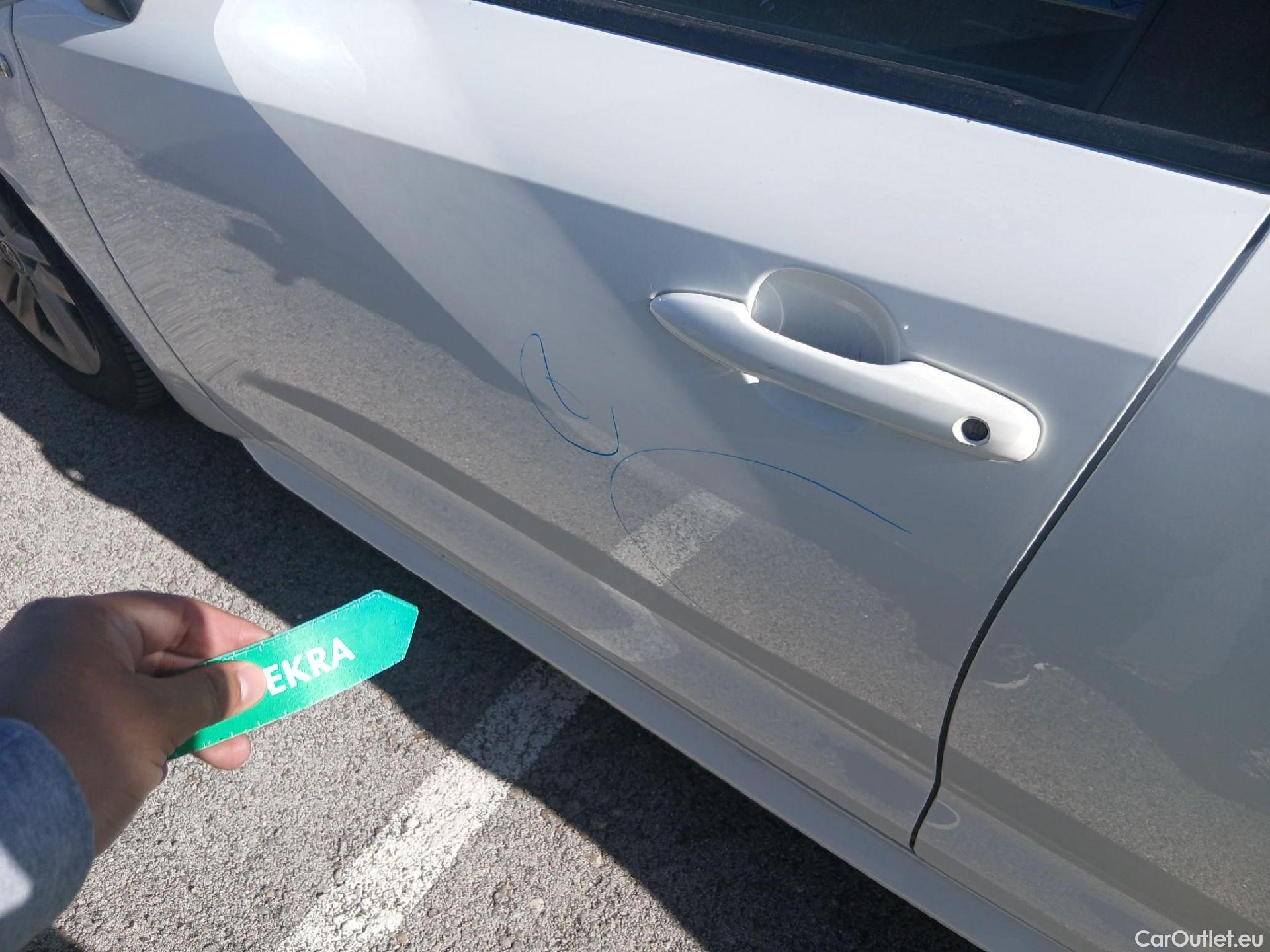  Toyota  Corolla TOYOTA  / 2019 / 5P / familiar 1.8 125H ACTIVE TECH E-CVT TOU SPORT #16