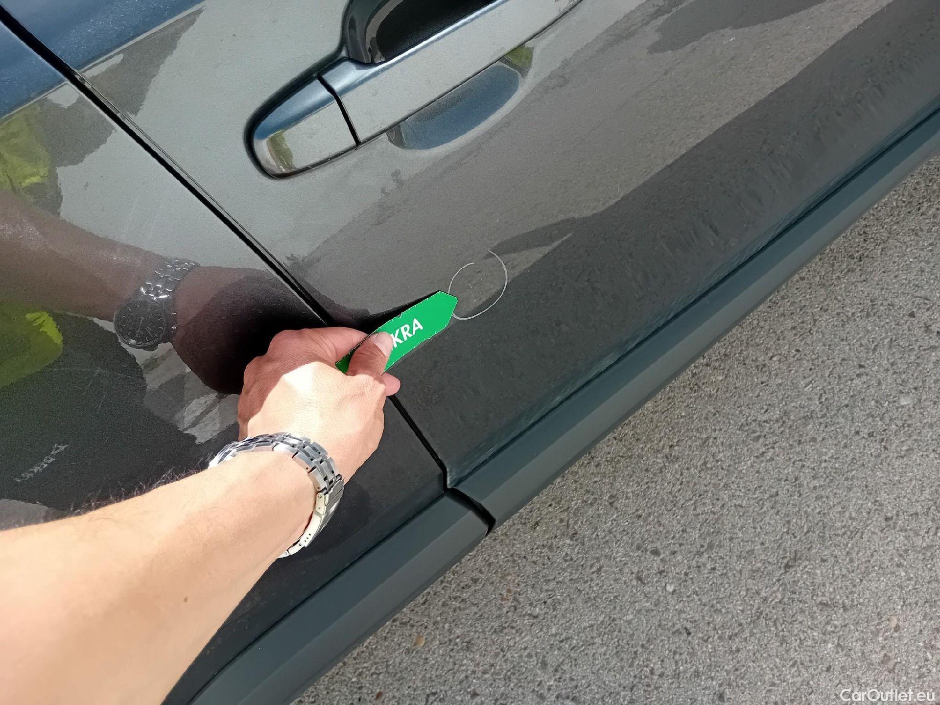  Toyota  C-HR TOYOTA  / 2019 / 5P / todoterreno 1.8 125H Advance #24