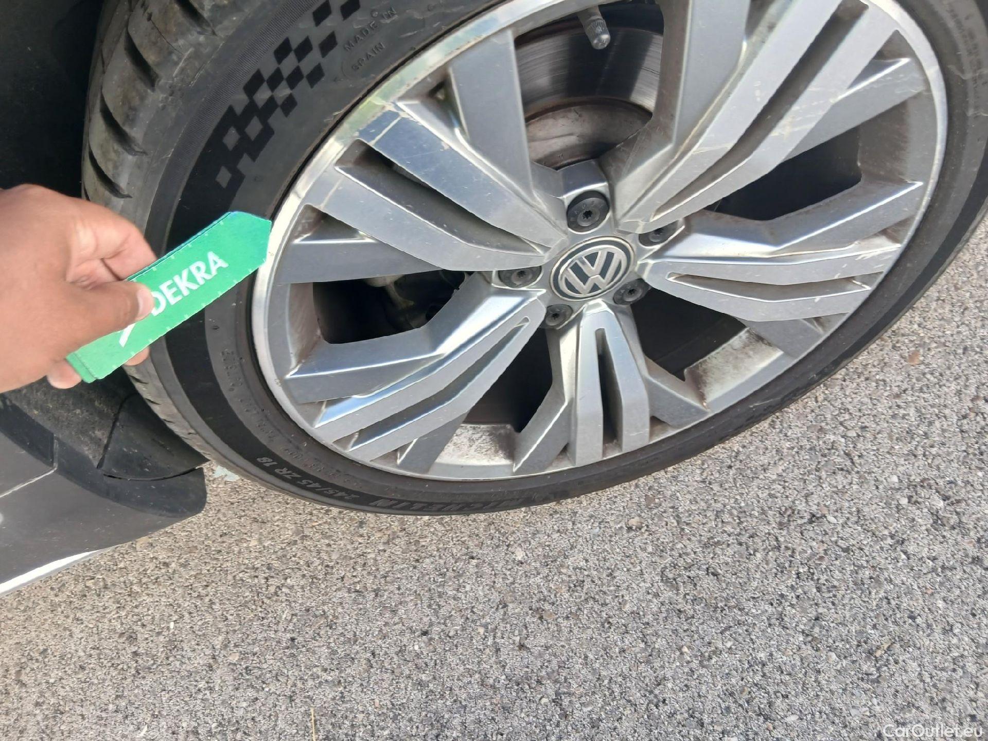  Volkswagen  Passat VOLKSWAGEN  / 2019 / 5P / familiar Alltrack 2.0 TDI 140kW (190CV) 4Mot DSG #24